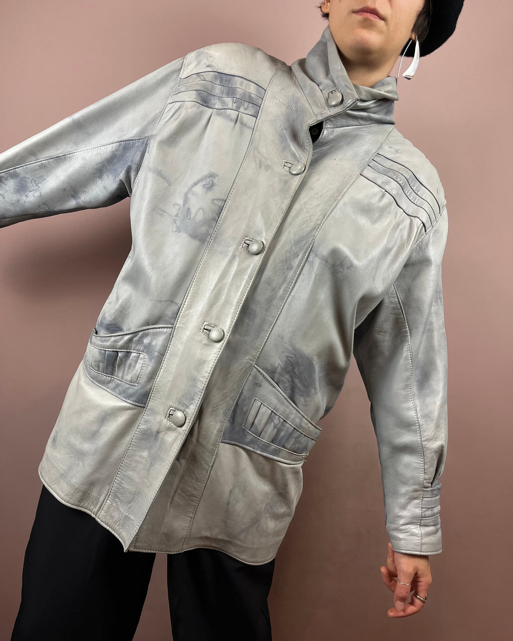 Leatherjacket Grey Batik Gr. 38