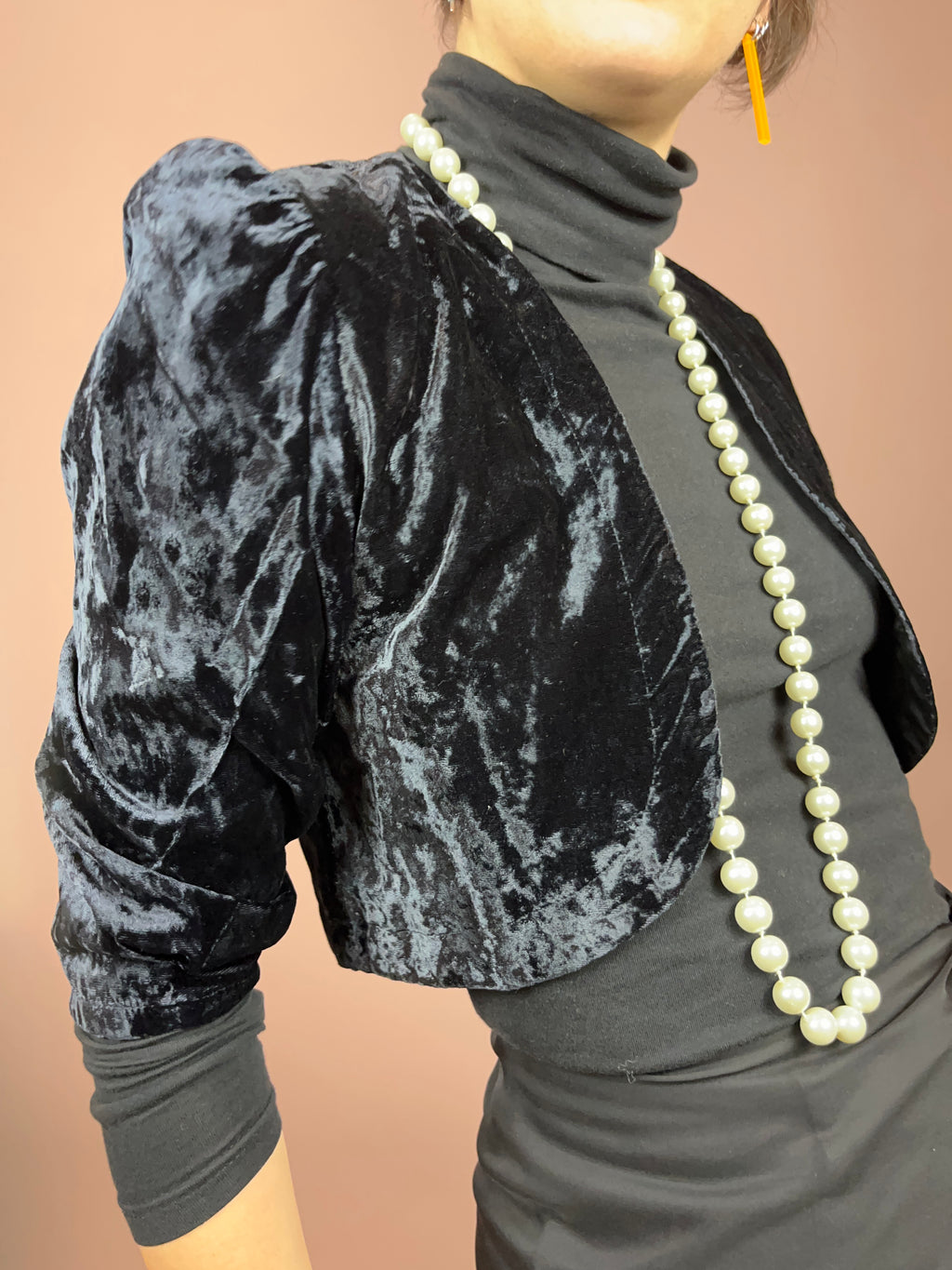 Bolero Jäckchen Samt Schwarz Puffärmel Gr. 34/36