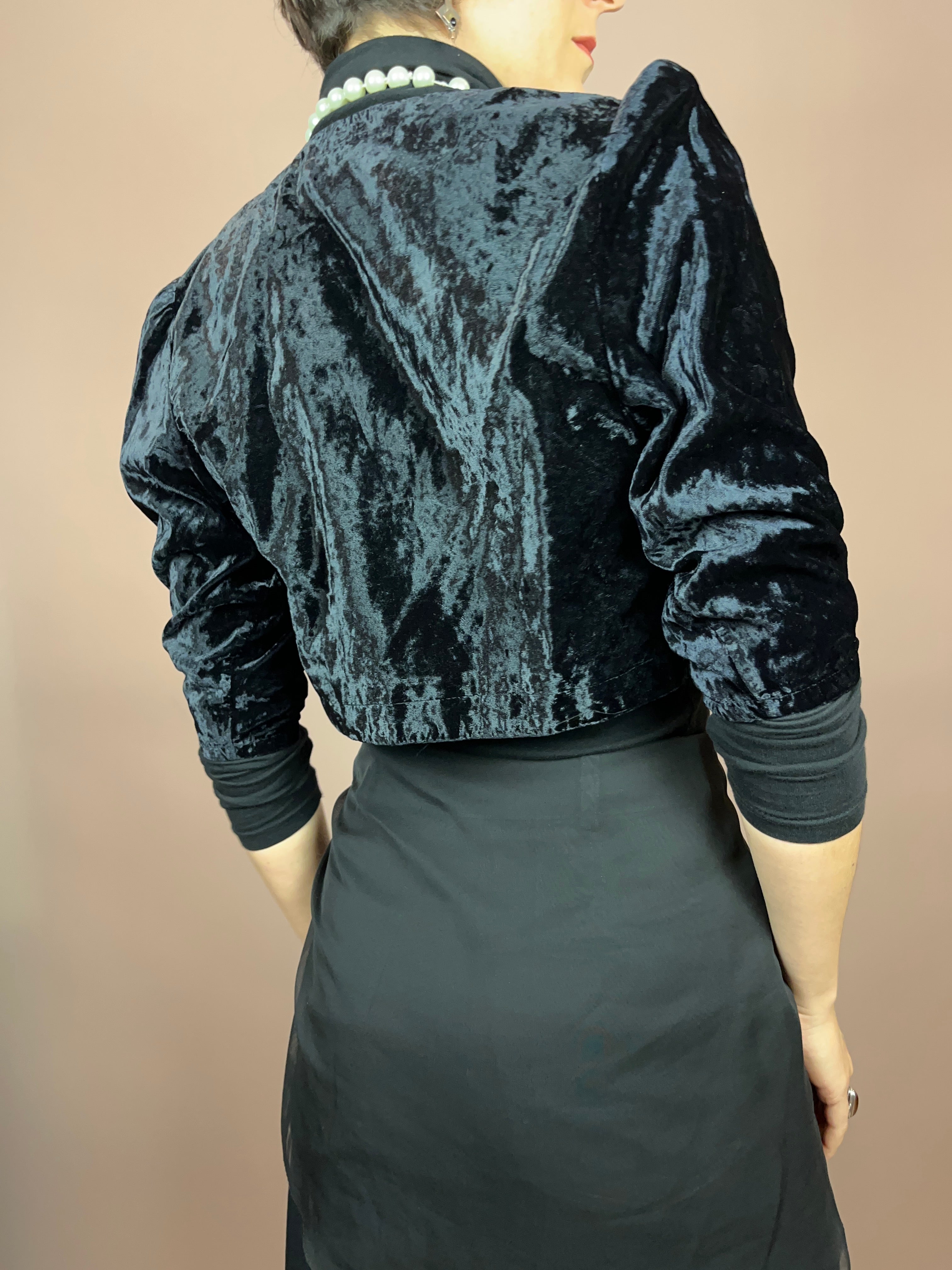 Bolero Jäckchen Samt Schwarz Puffärmel Gr. 34/36