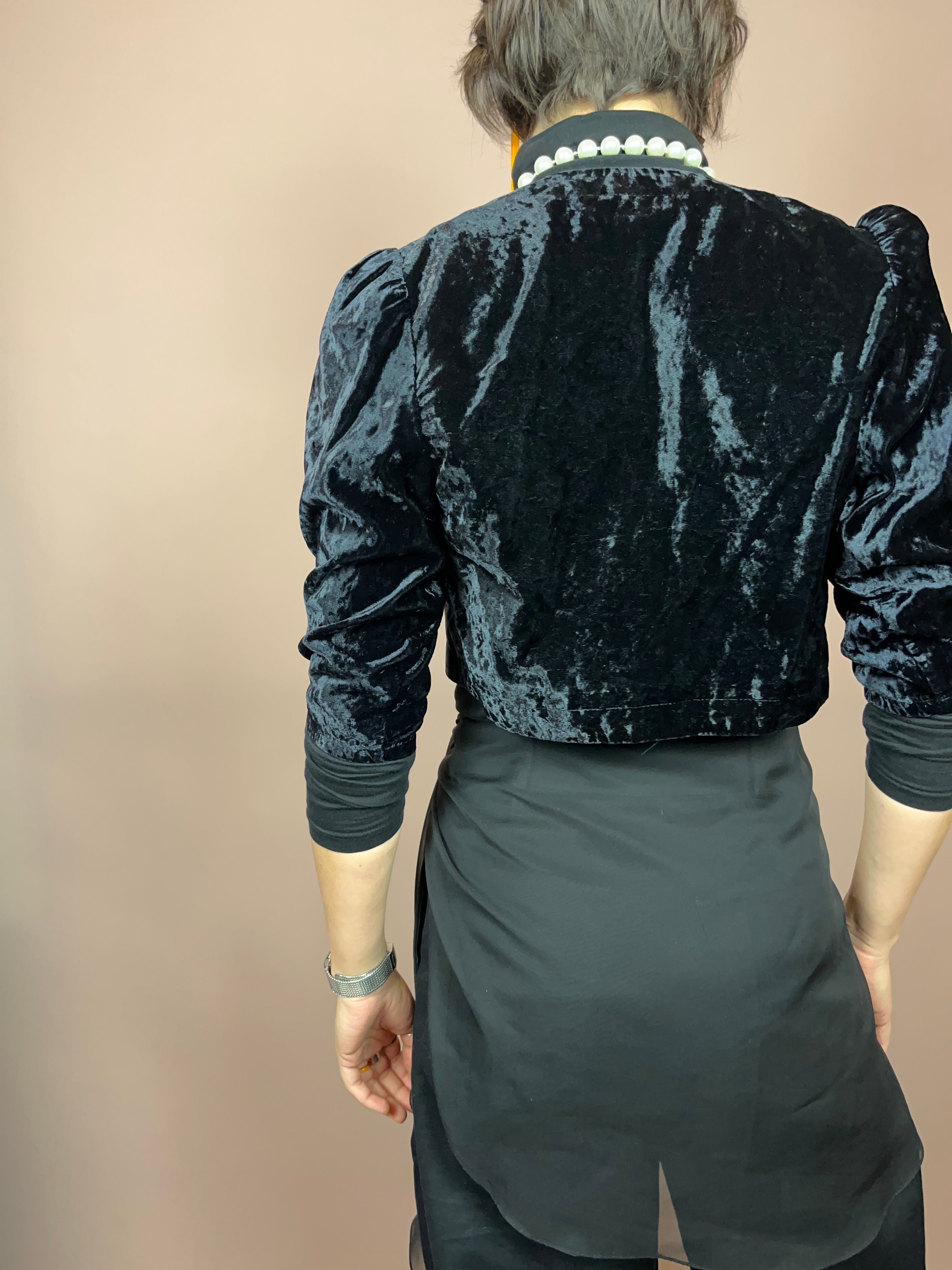 Bolero Jäckchen Samt Schwarz Puffärmel Gr. 34/36
