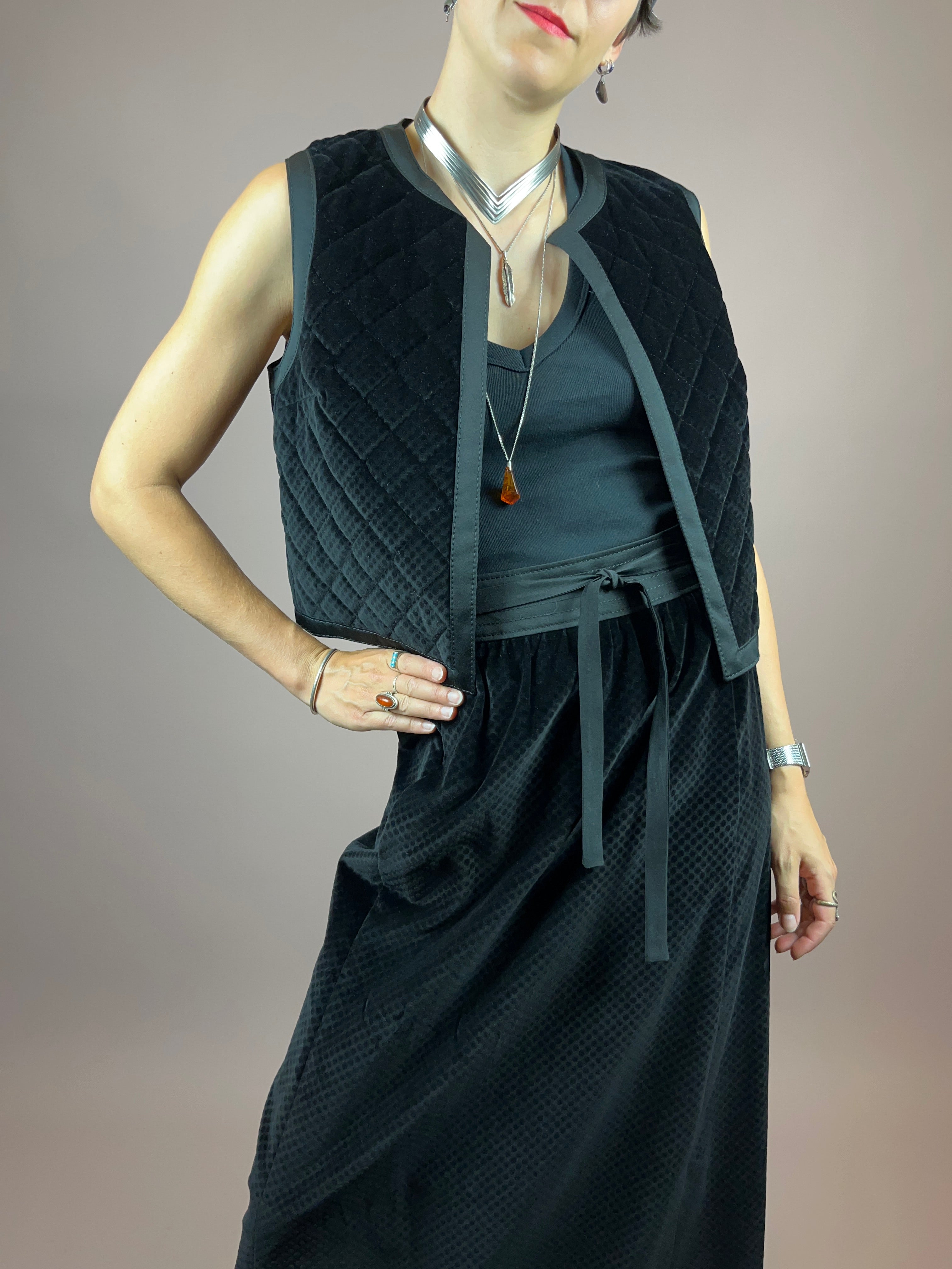 Set Velvet Black Vest Skirt Gr. 38