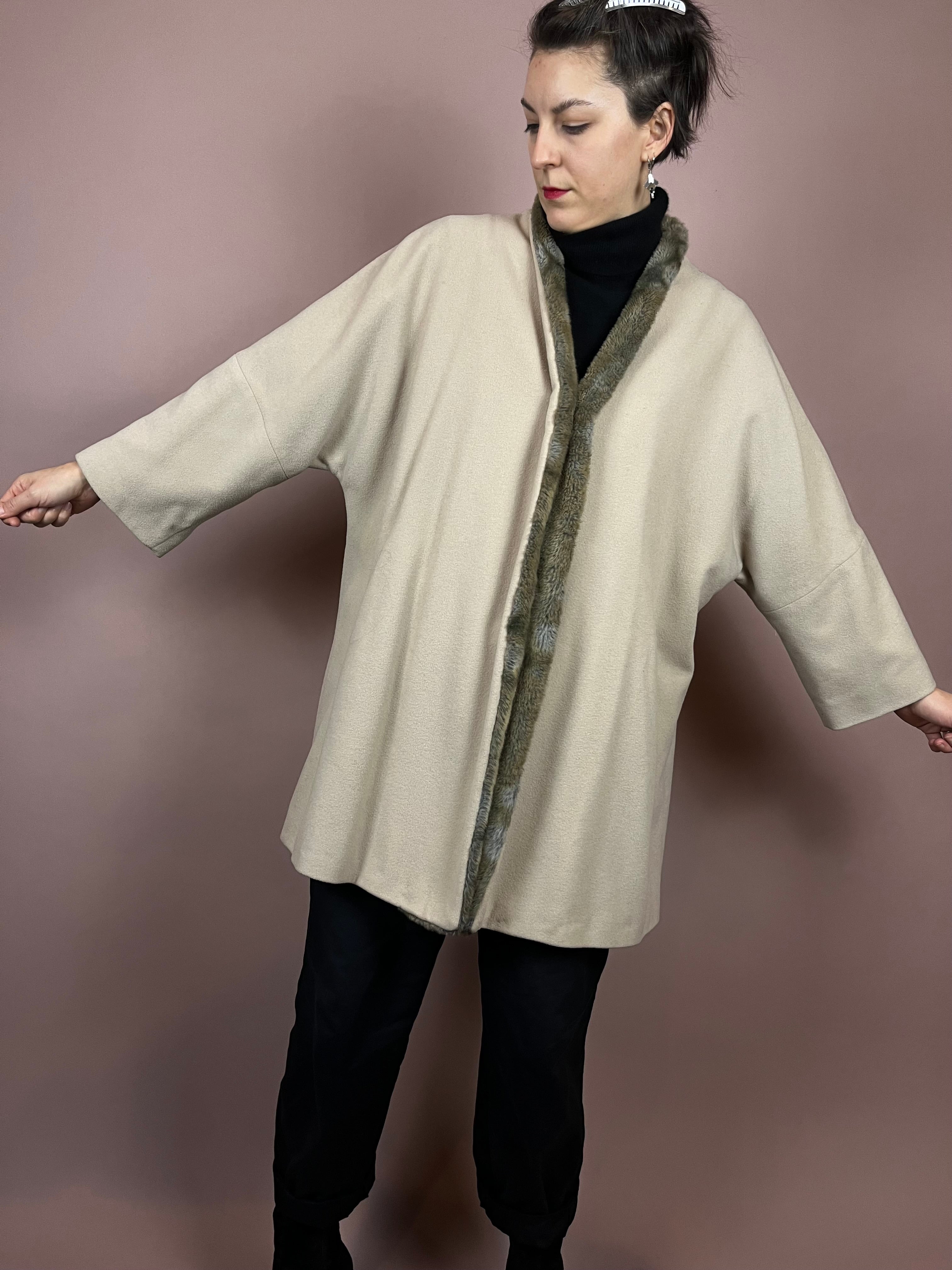 Coat Wool Cashmere Creme Fake Fur Gr. 42