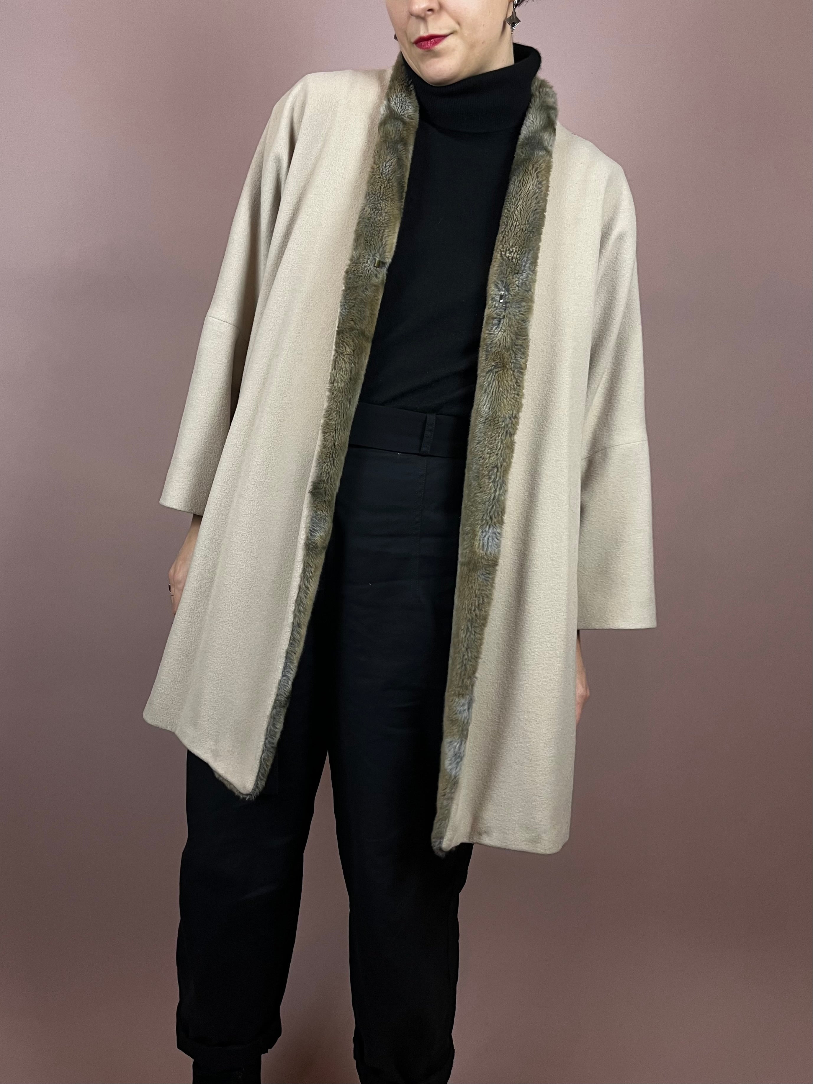 Coat Wool Cashmere Creme Fake Fur Gr. 42
