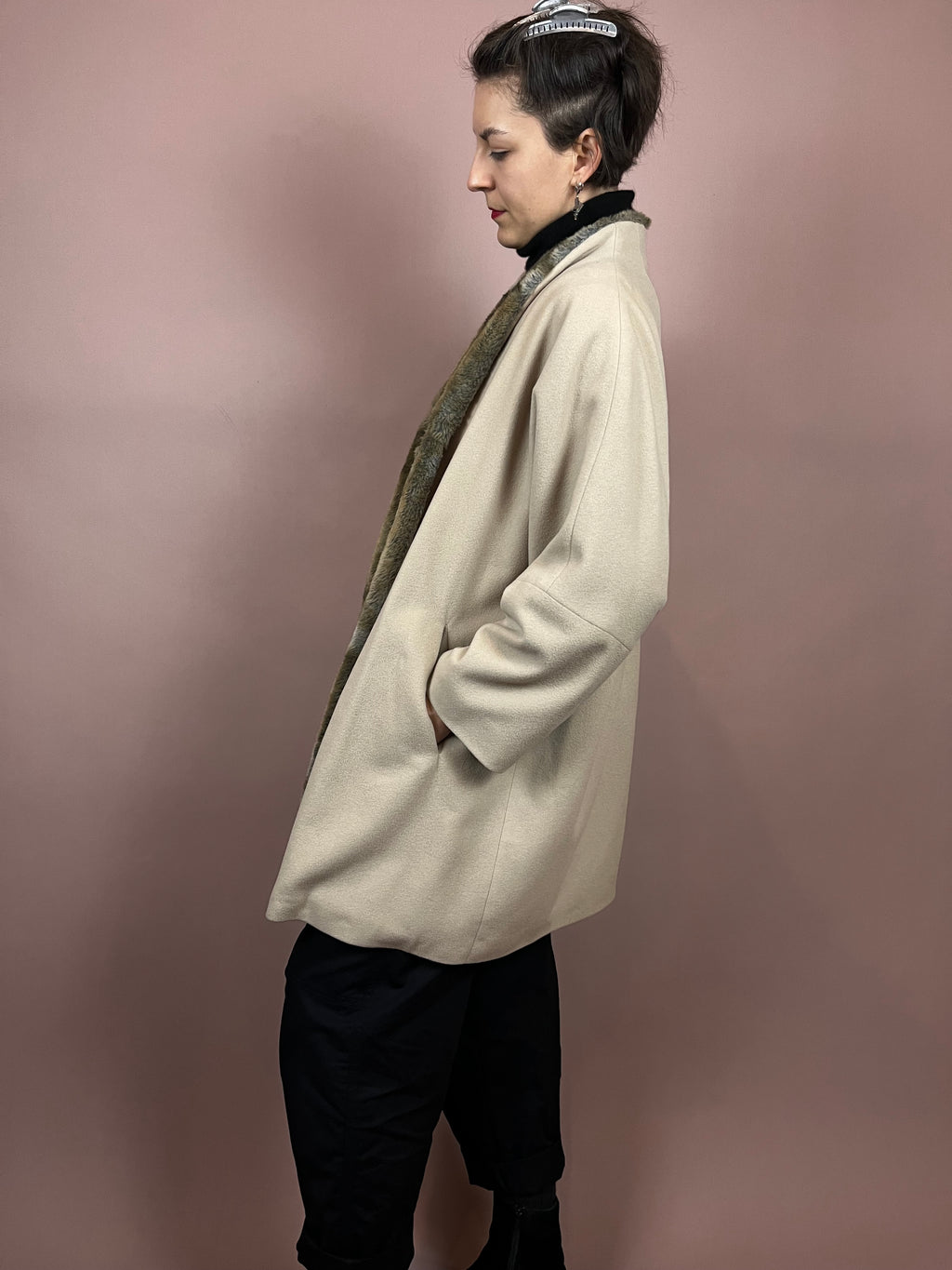 Coat Wool Cashmere Creme Fake Fur Gr. 42