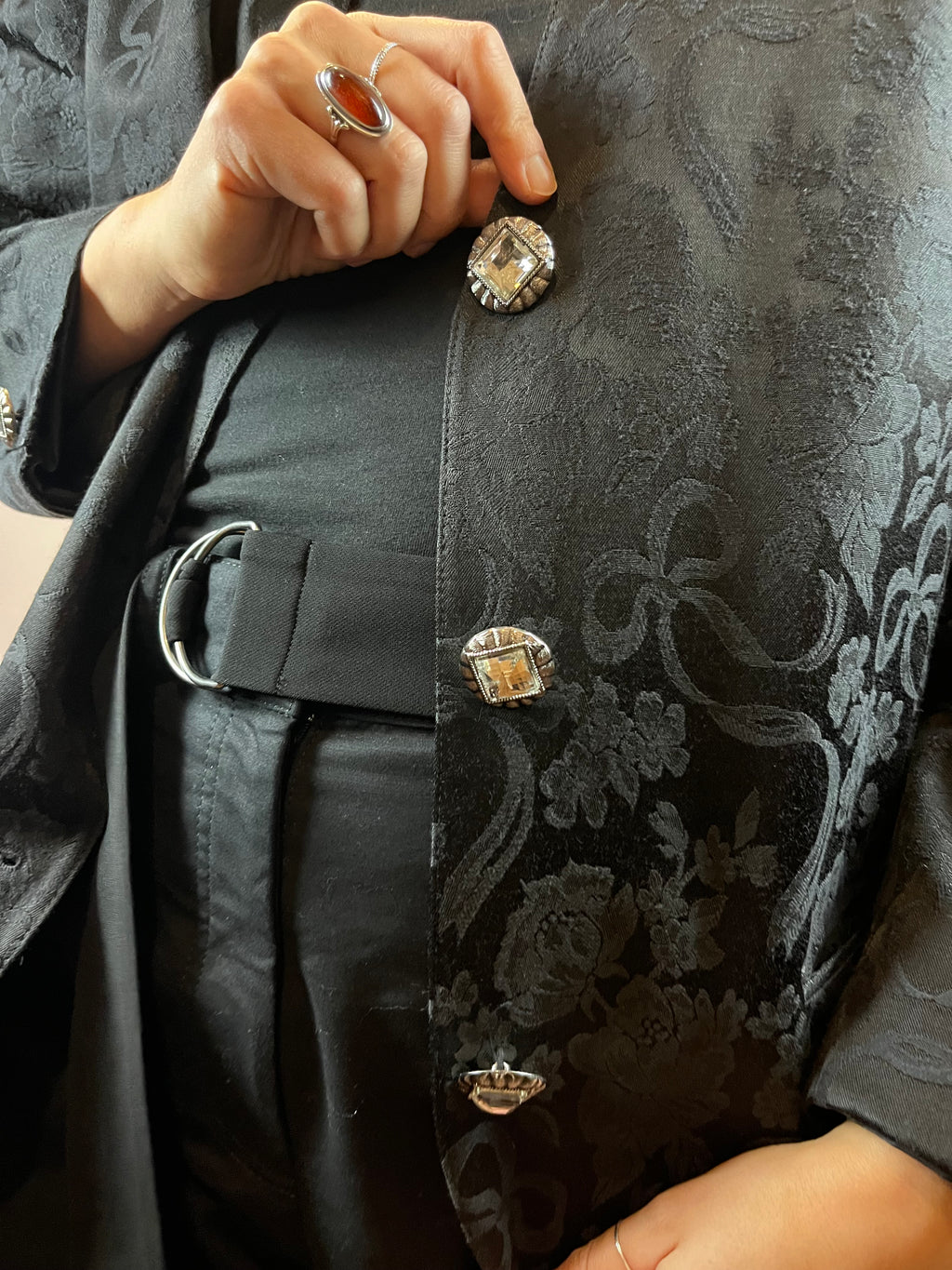 Blazer Black Flowers Bows Gr. 40