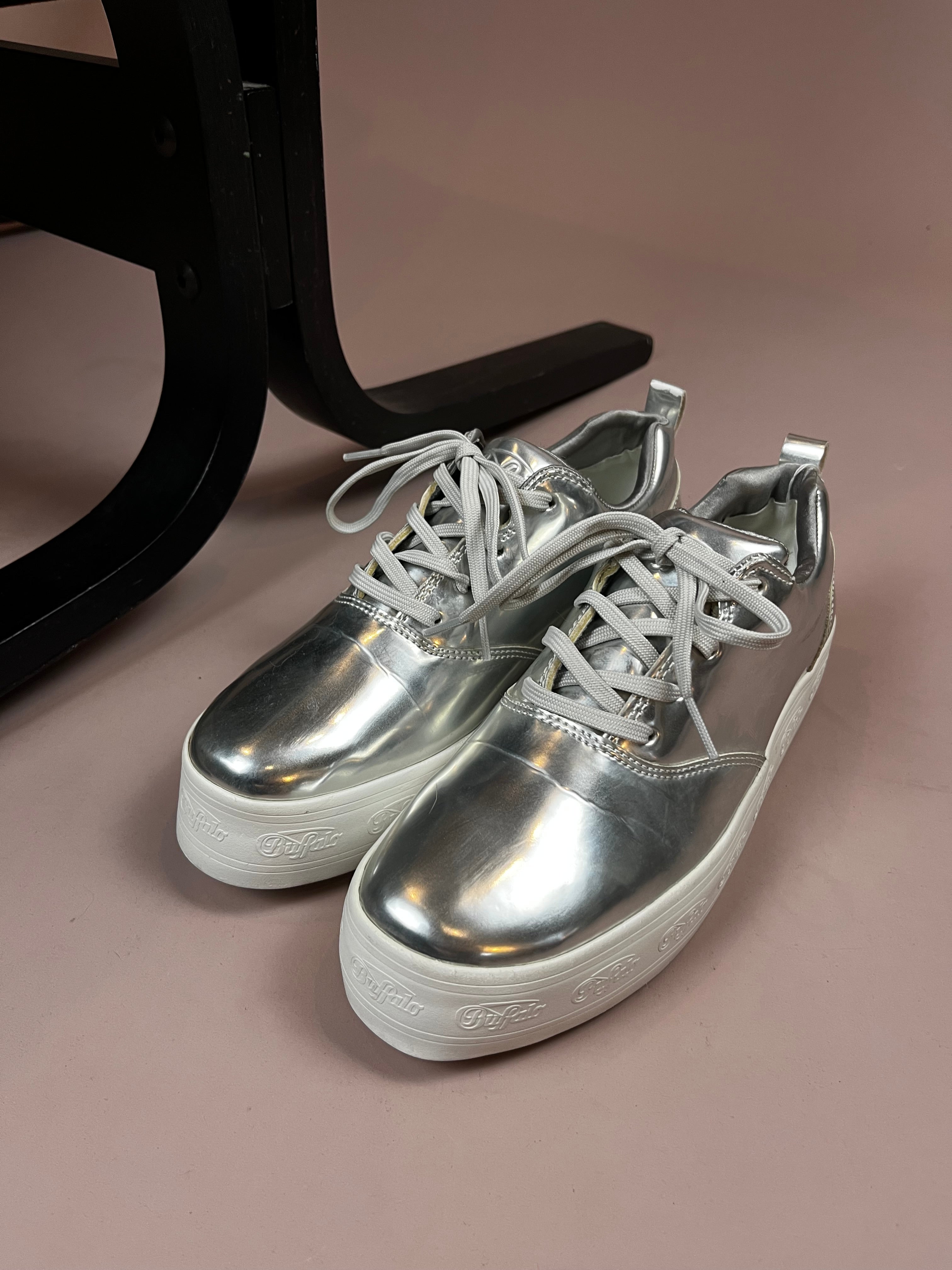 Buffalo Sneaker Silver Plateau Size 39