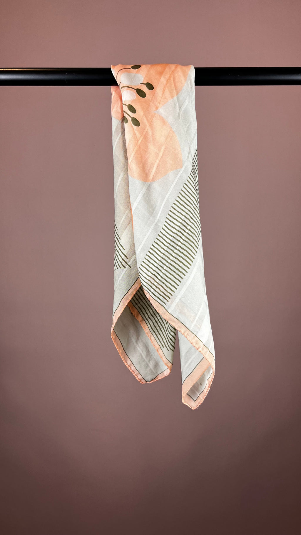Scarf Grey Salmon Flower