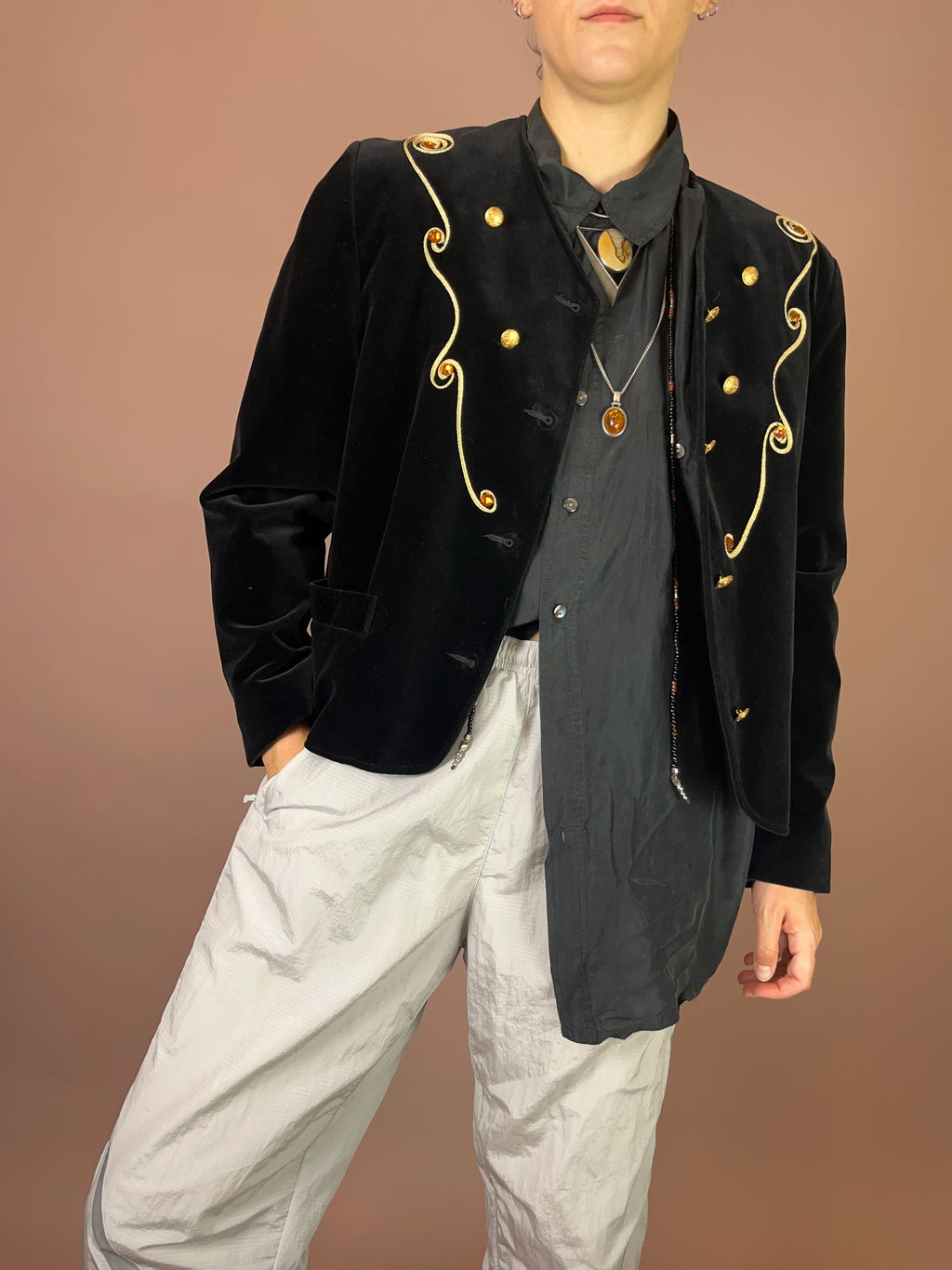 Blazer Samt Gold Schnörkel Gr. 38