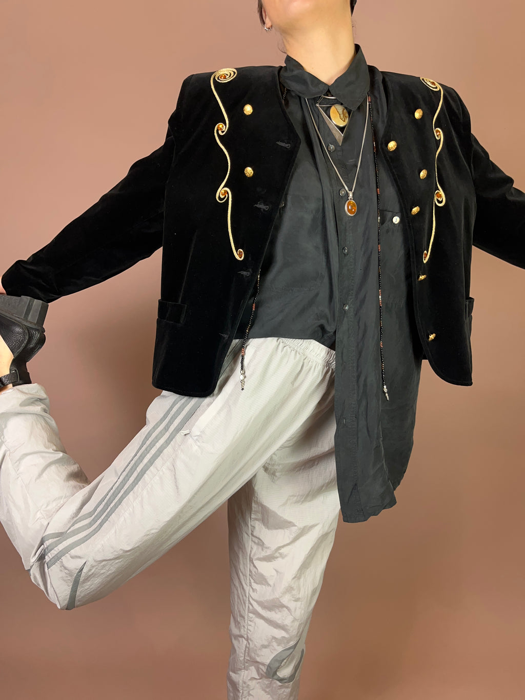 Blazer Samt Gold Schnörkel Gr. 38
