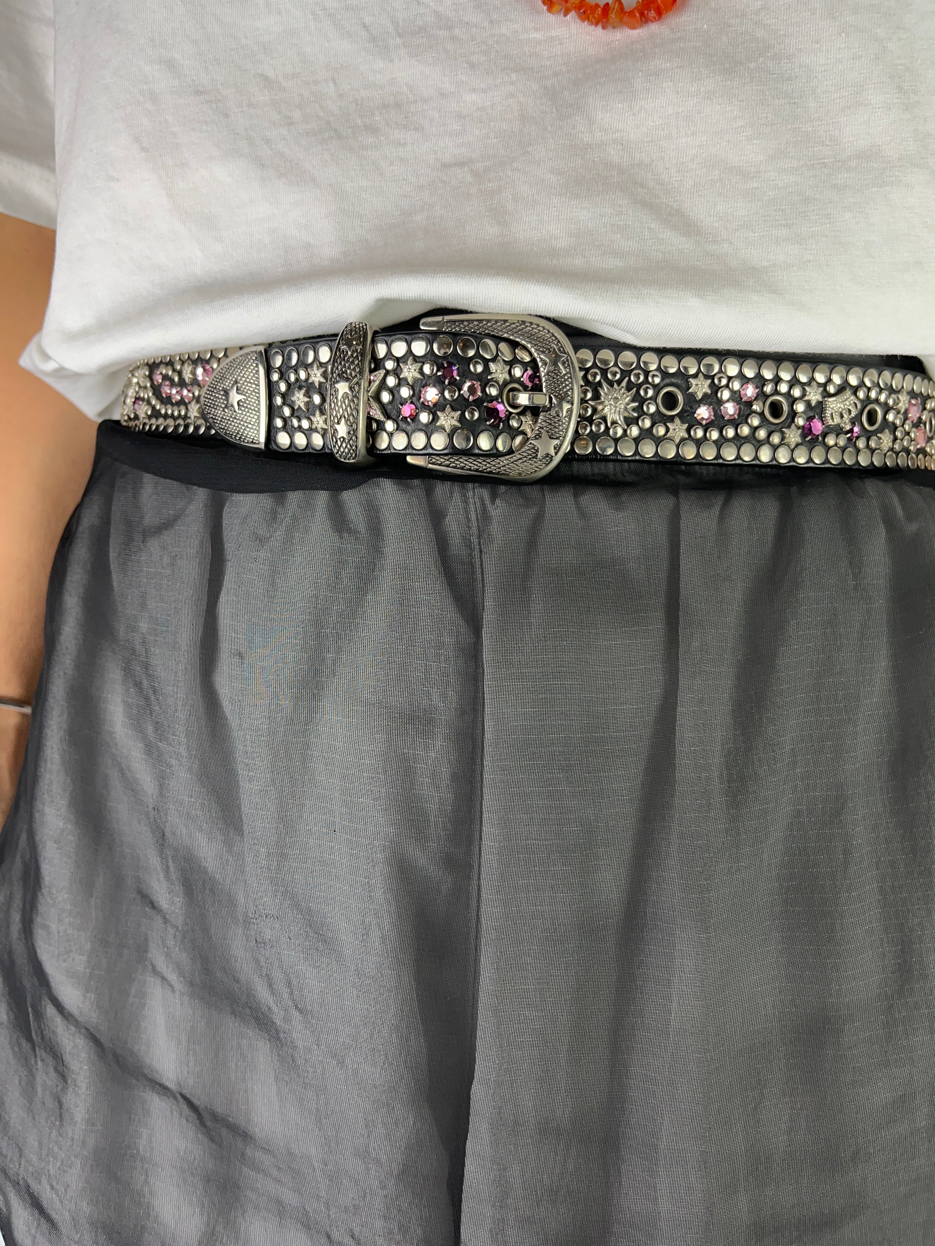 Gürtel Schwarz Leder mit Nieten & Rosa Strass – Kolster