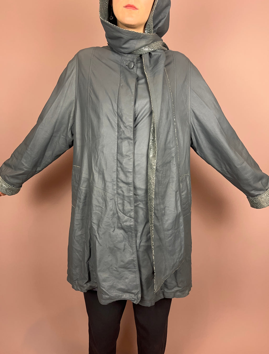Leathercoat Grey Hood Snake Gr. 40