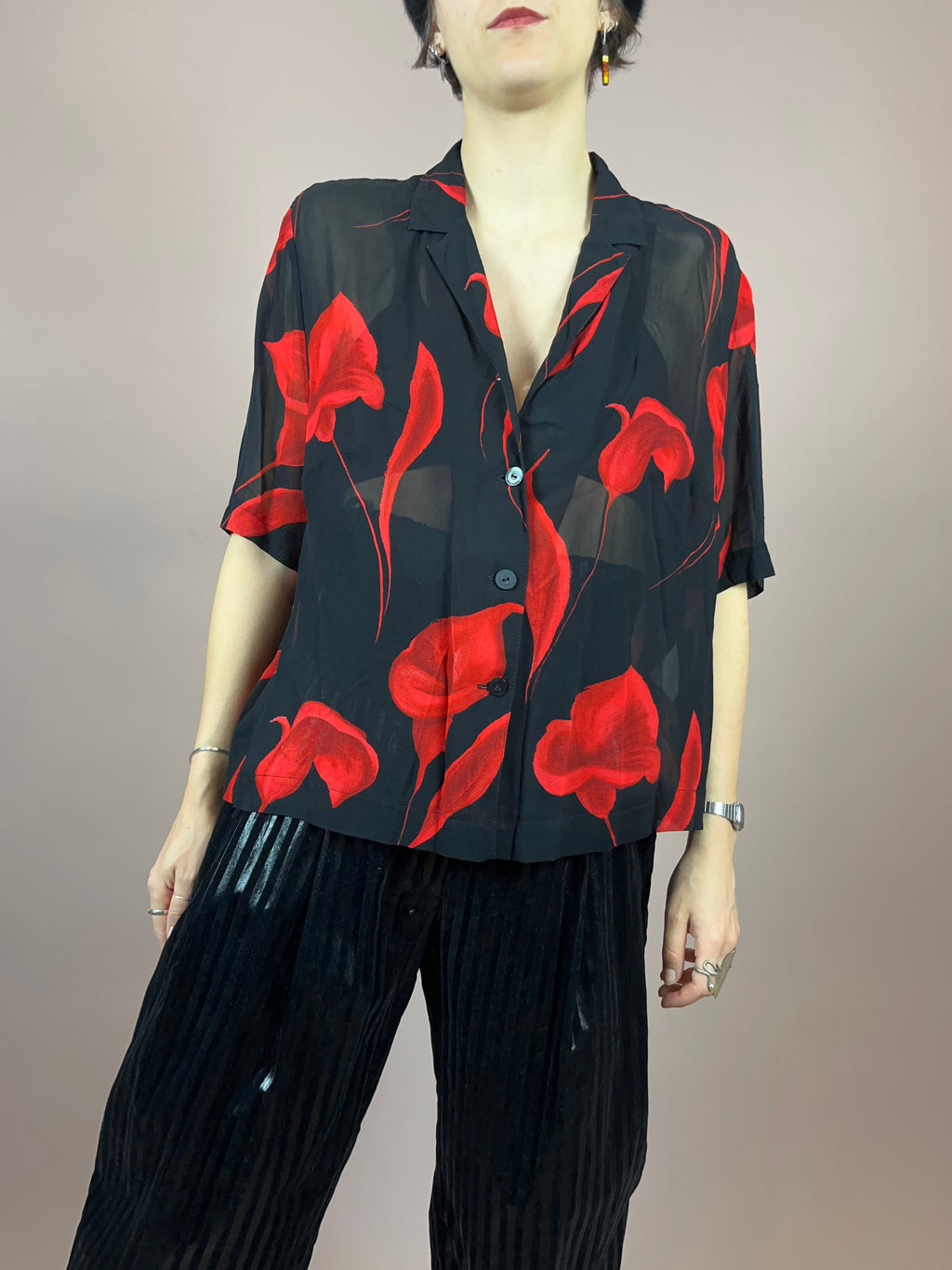 Bluse Schwarz Rot Blumen Gr. 42