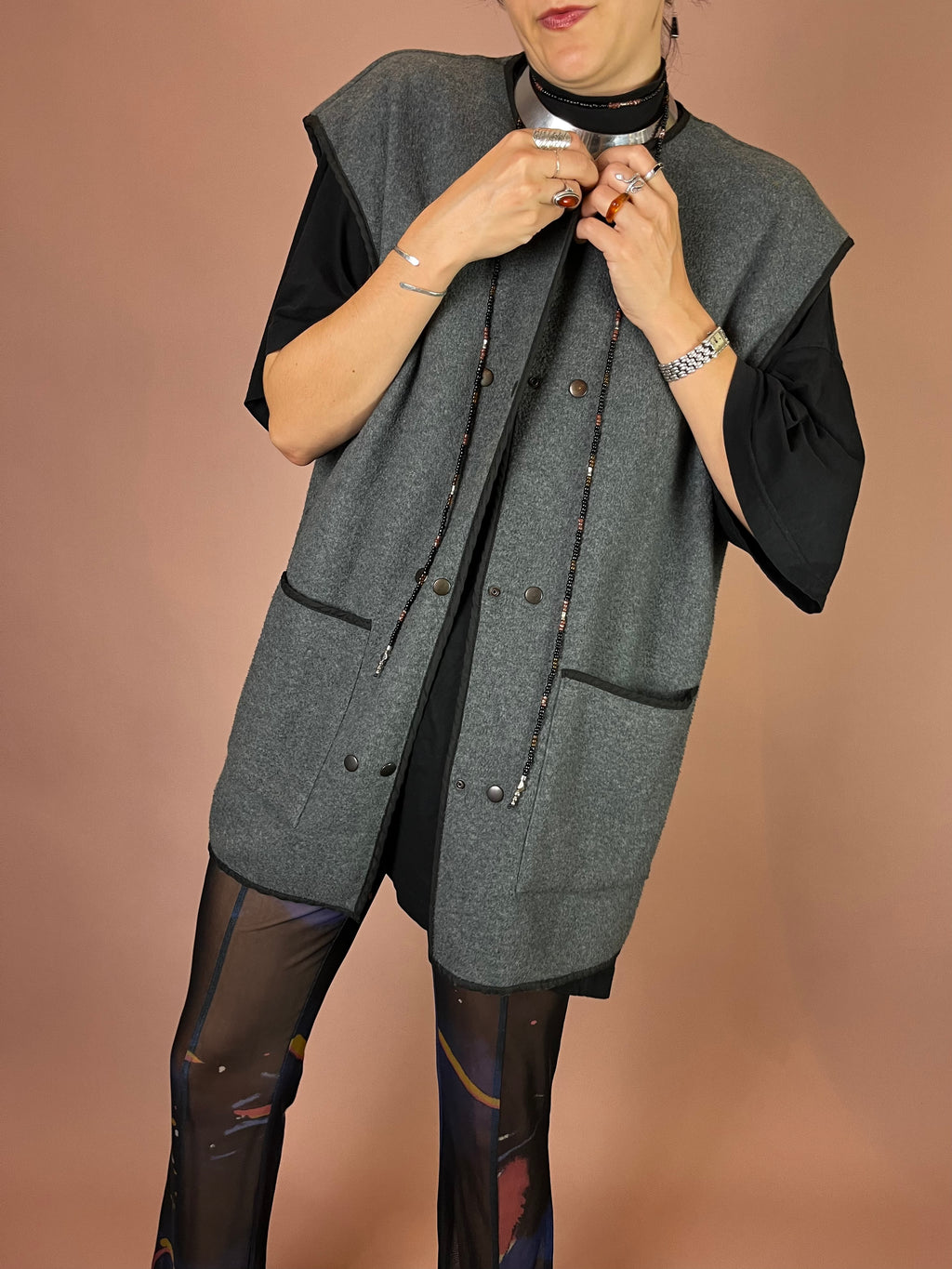 Graue Fleece Weste oversized mit Druckknöpfen Gr. XL