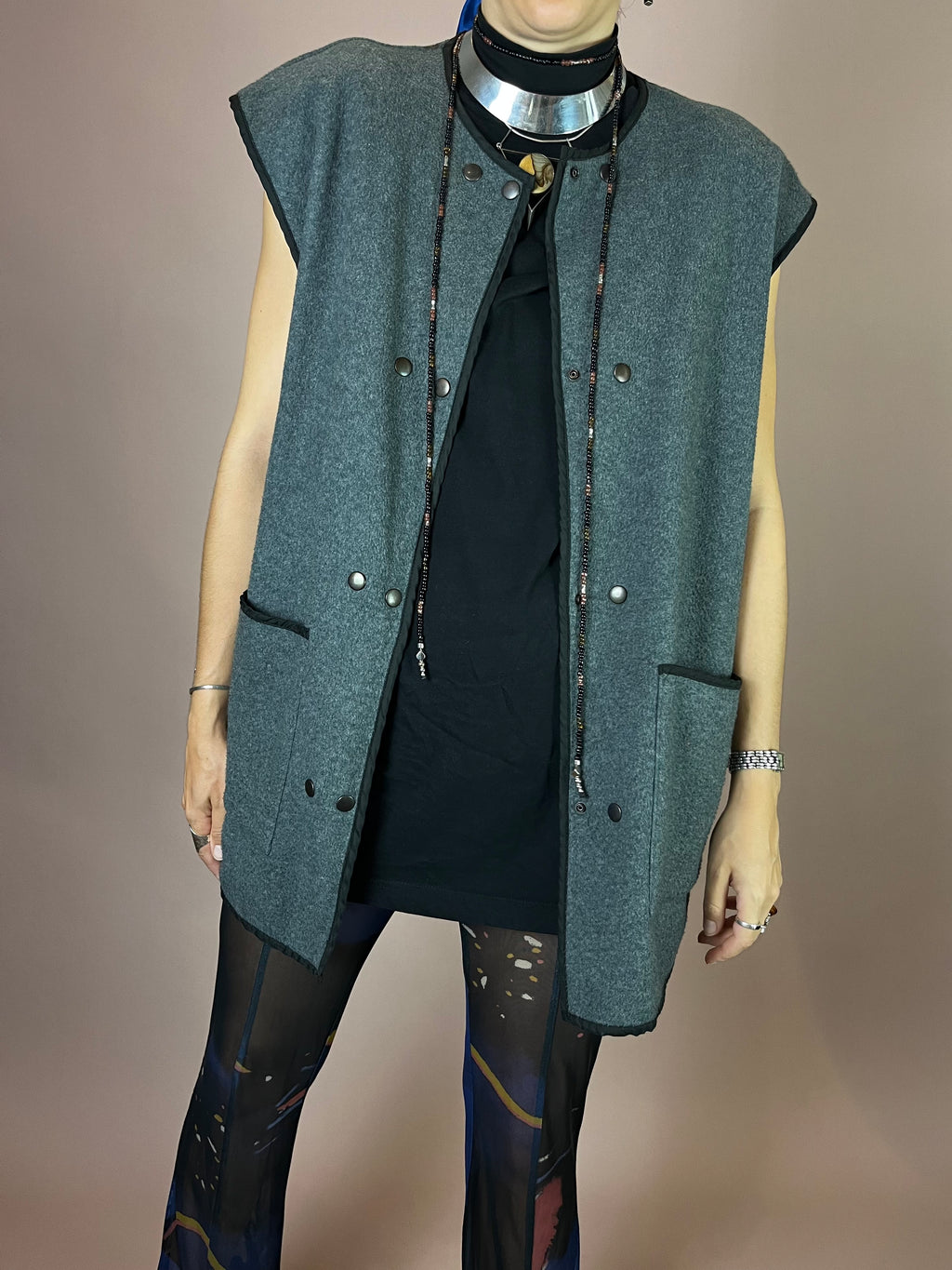 Graue Fleece Weste oversized mit Druckknöpfen Gr. XL
