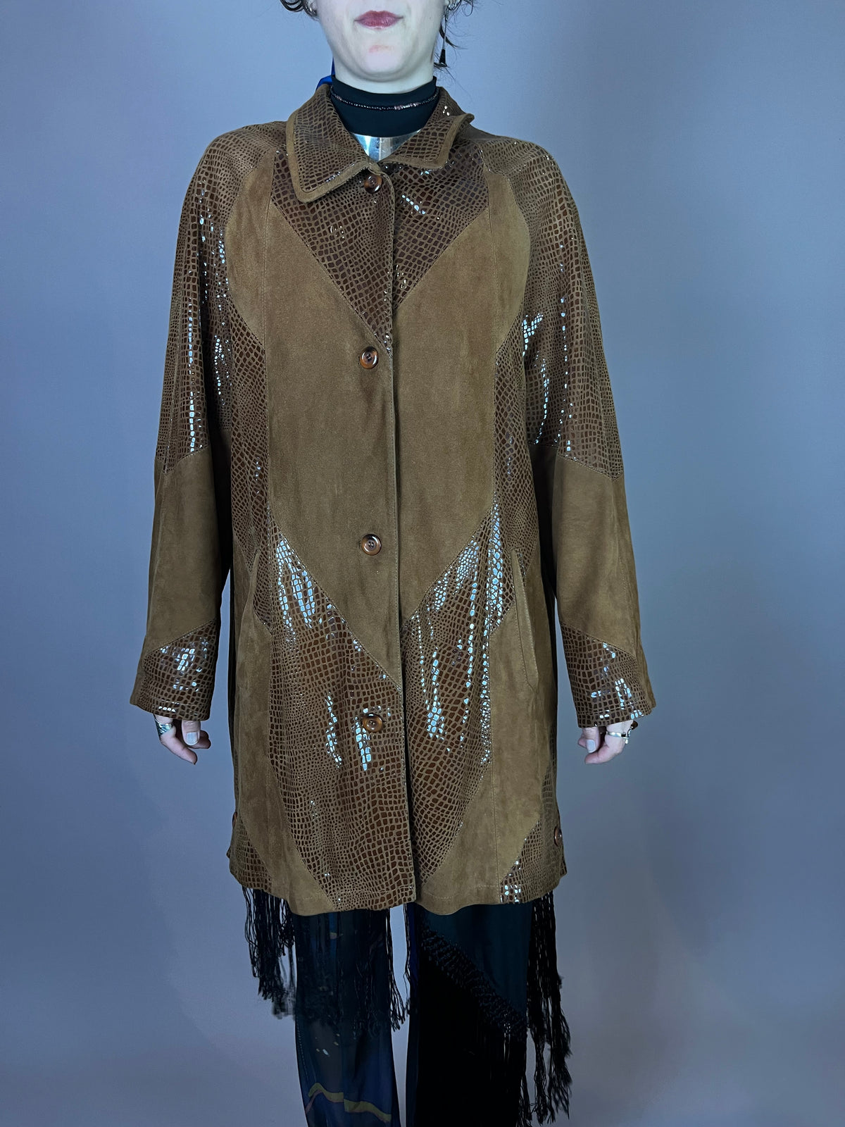 Wildleder Mantel Braun mit Schlangenprägung Gr. 44/46