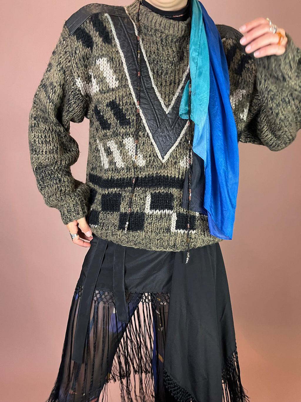 Grober Strickpullover mit Echtleder Details Grafikmuster Gr. 40