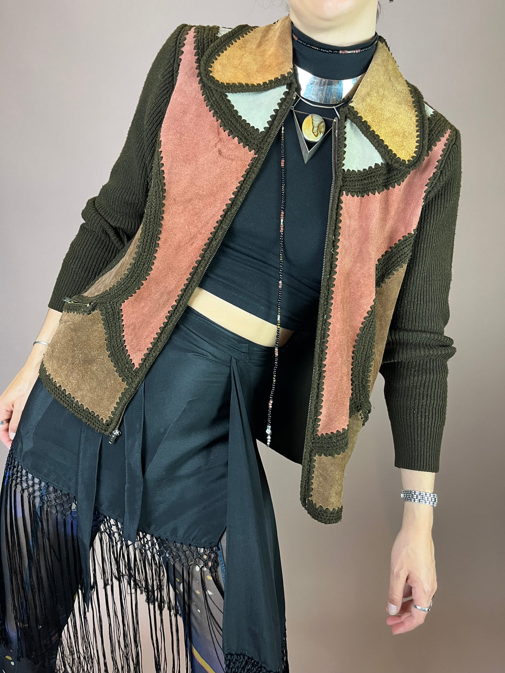 Strickjacke Wildleder Patchwork 70s Hippie Vibes Gr. 38