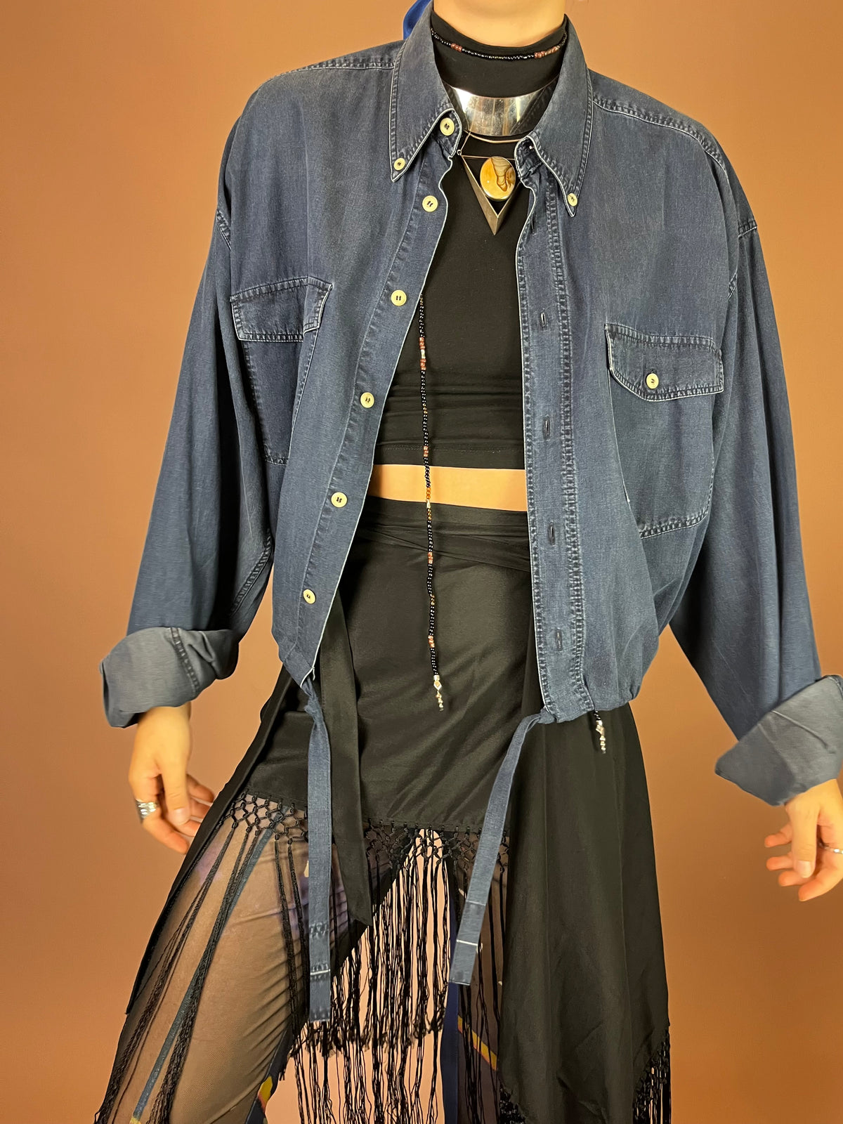 Upcycled Jeanshemd Dunkelblau Cropped Gr. Uni