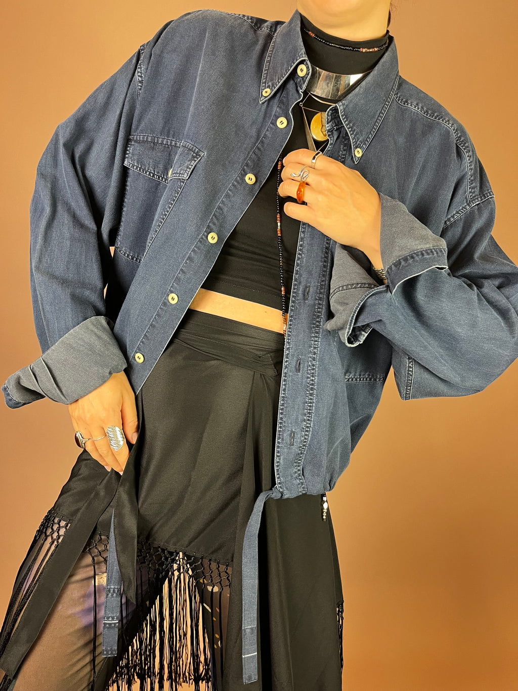 Upcycled Jeanshemd Dunkelblau Cropped Gr. Uni