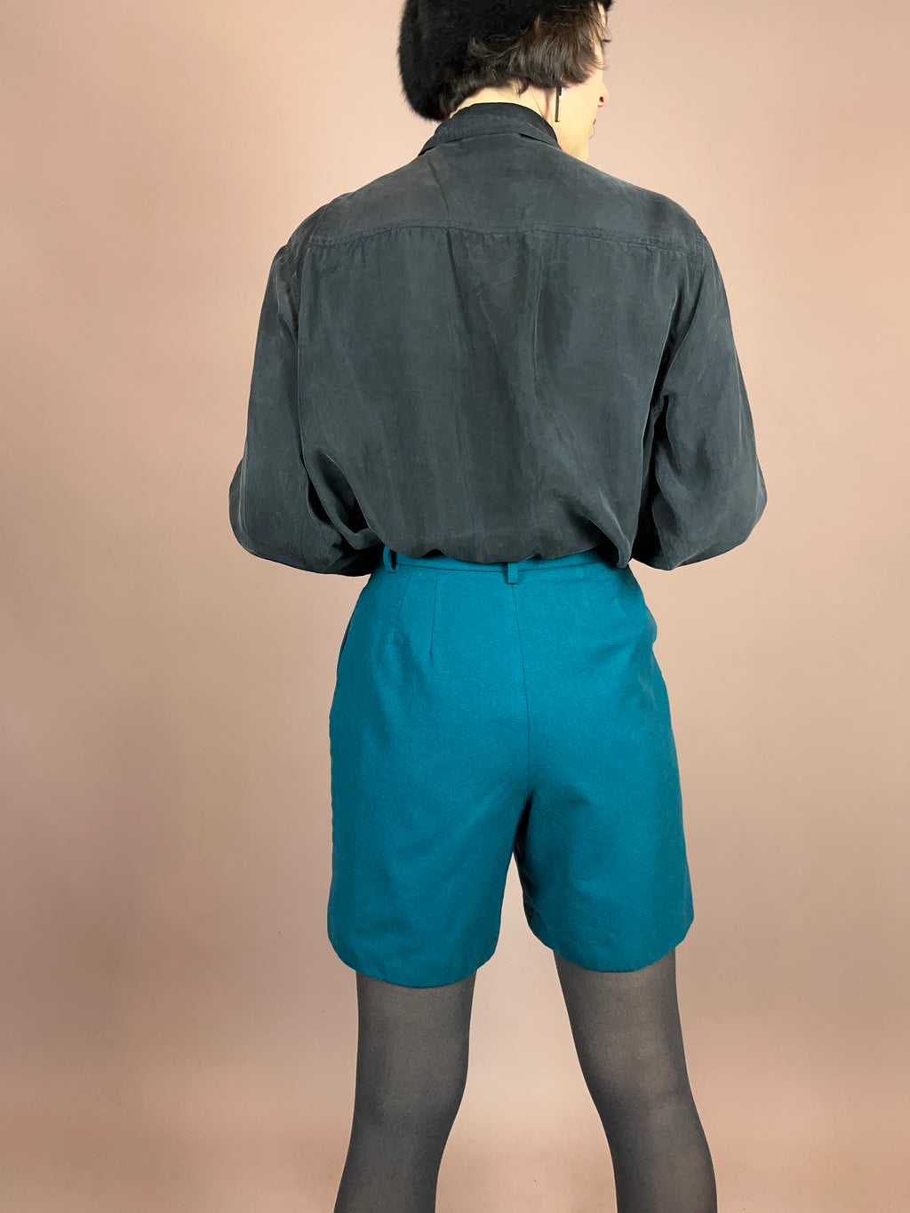 Shorts Petrol Wolle Bundfalten Gr. 36