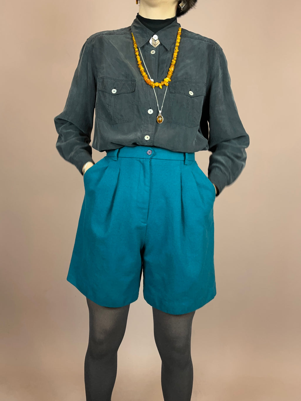 Shorts Petrol Wolle Bundfalten Gr. 36