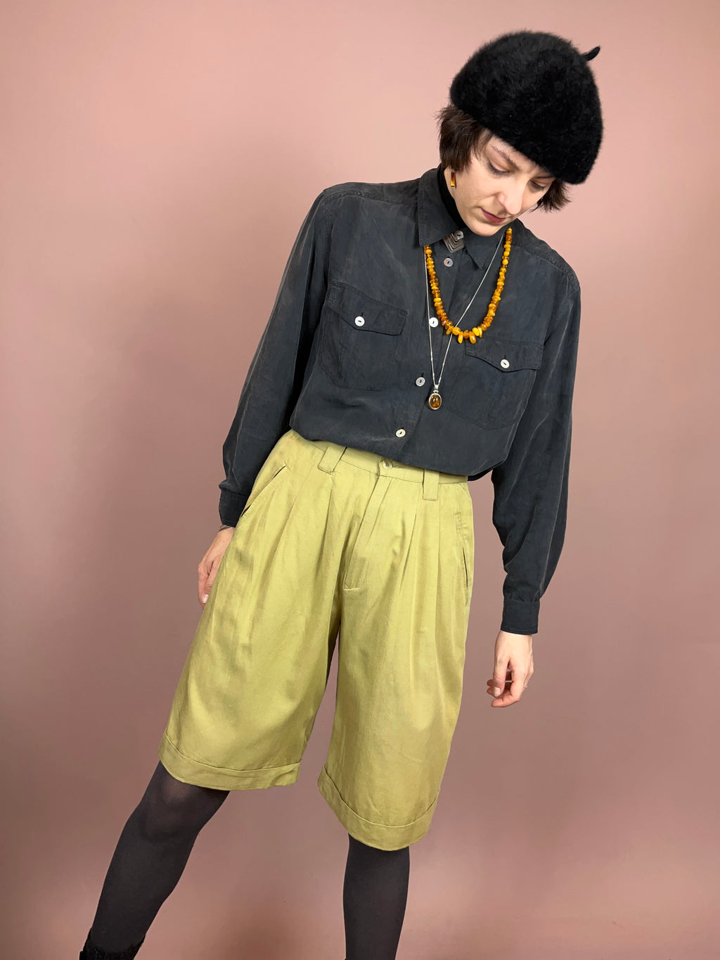Shorts Wolle Khaki Limette Grün High Waist Gr. 38