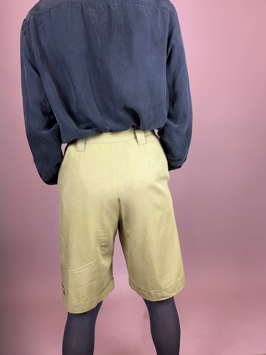Shorts Wolle Khaki Limette Grün High Waist Gr. 38