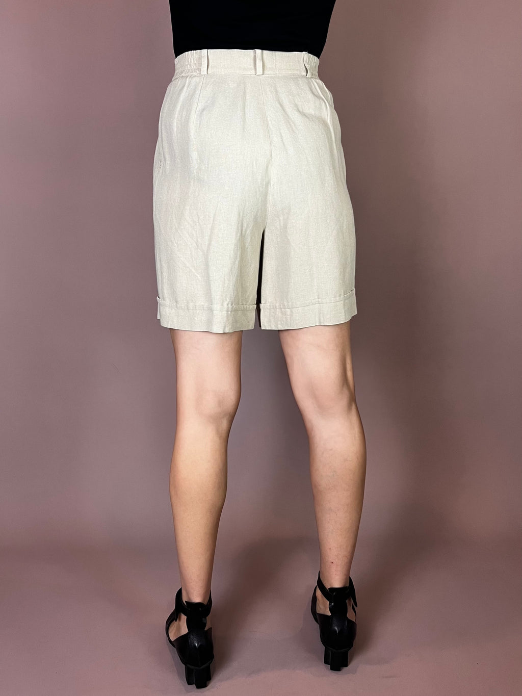 High-Waist Leinenshorts in Naturbeige Gr. 36/38