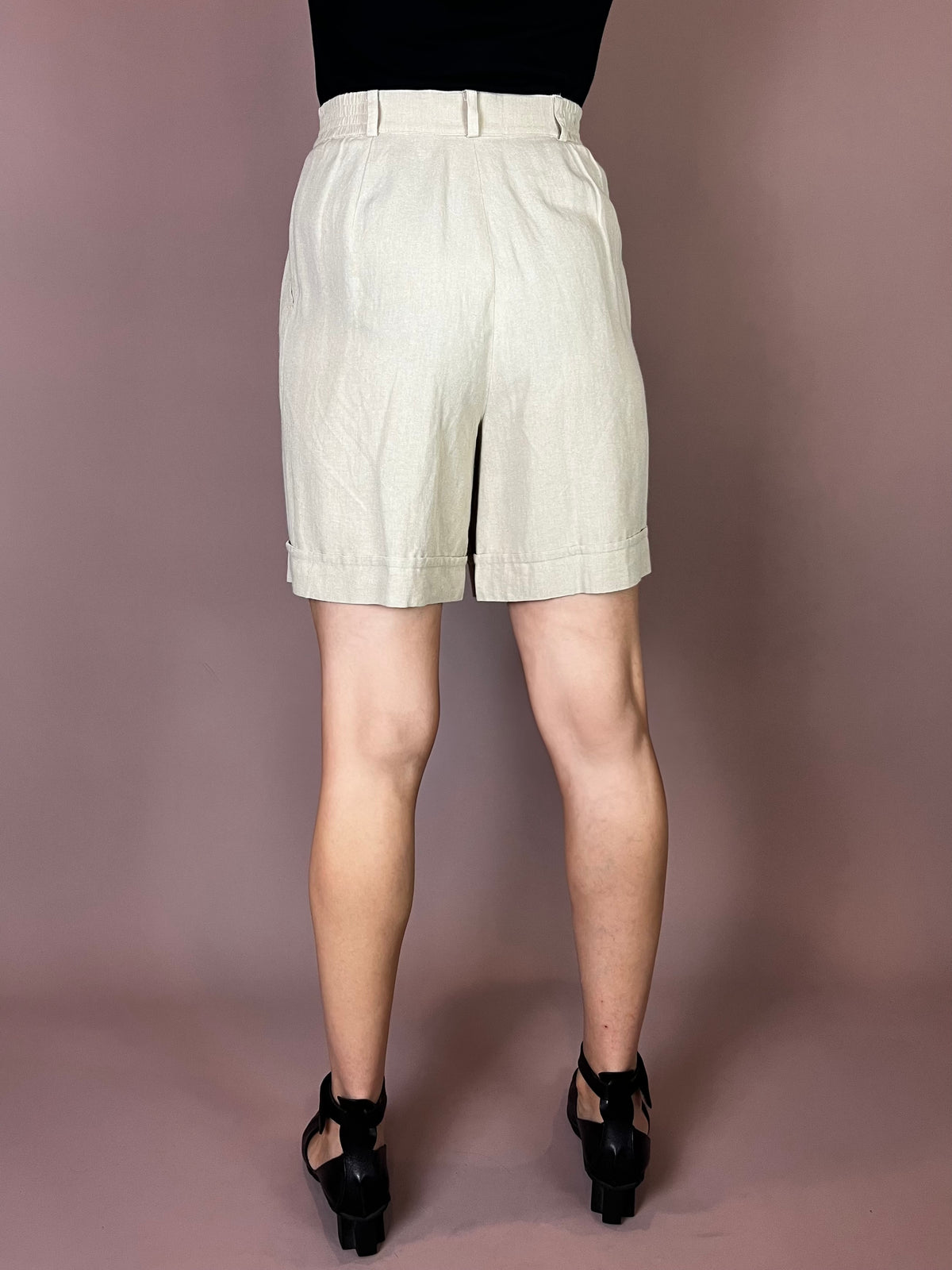 High-Waist Leinenshorts in Naturbeige Gr. 36/38