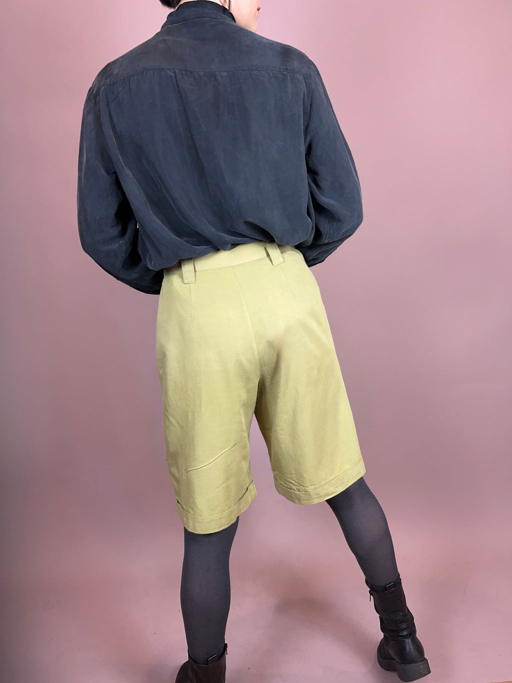Shorts Wolle Khaki Limette Grün High Waist Gr. 38