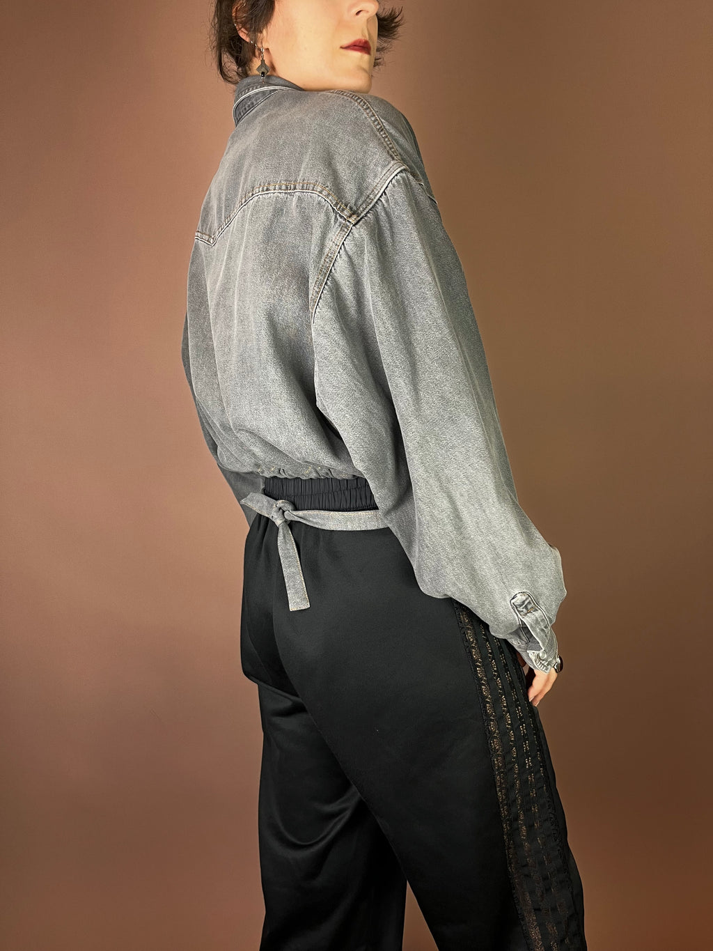 Upcycling Cropped Western Jeanshemd in Washed Grey Gr. 36-40