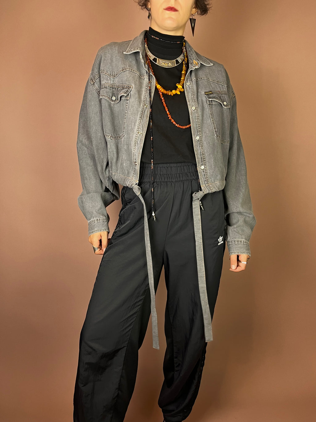 Upcycling Cropped Western Jeanshemd in Washed Grey Gr. 36-40