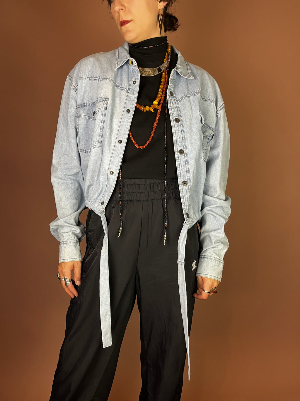 Sky Blue Upcycling Jeanshemd cropped mit Tunnelzug Gr. 36-40