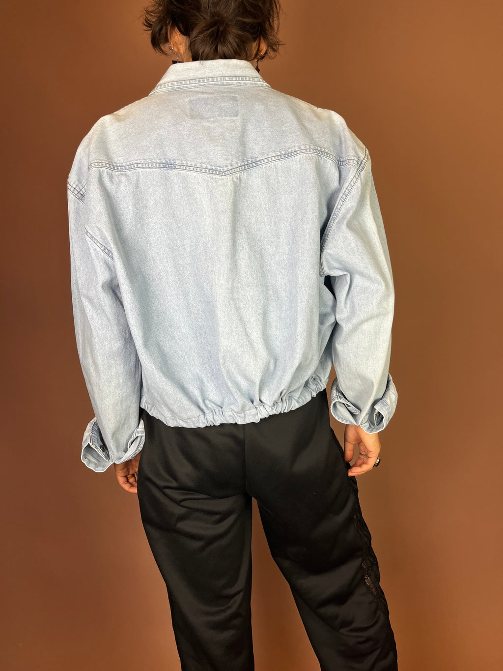 Sky Blue Upcycling Jeanshemd cropped mit Tunnelzug Gr. 36-40