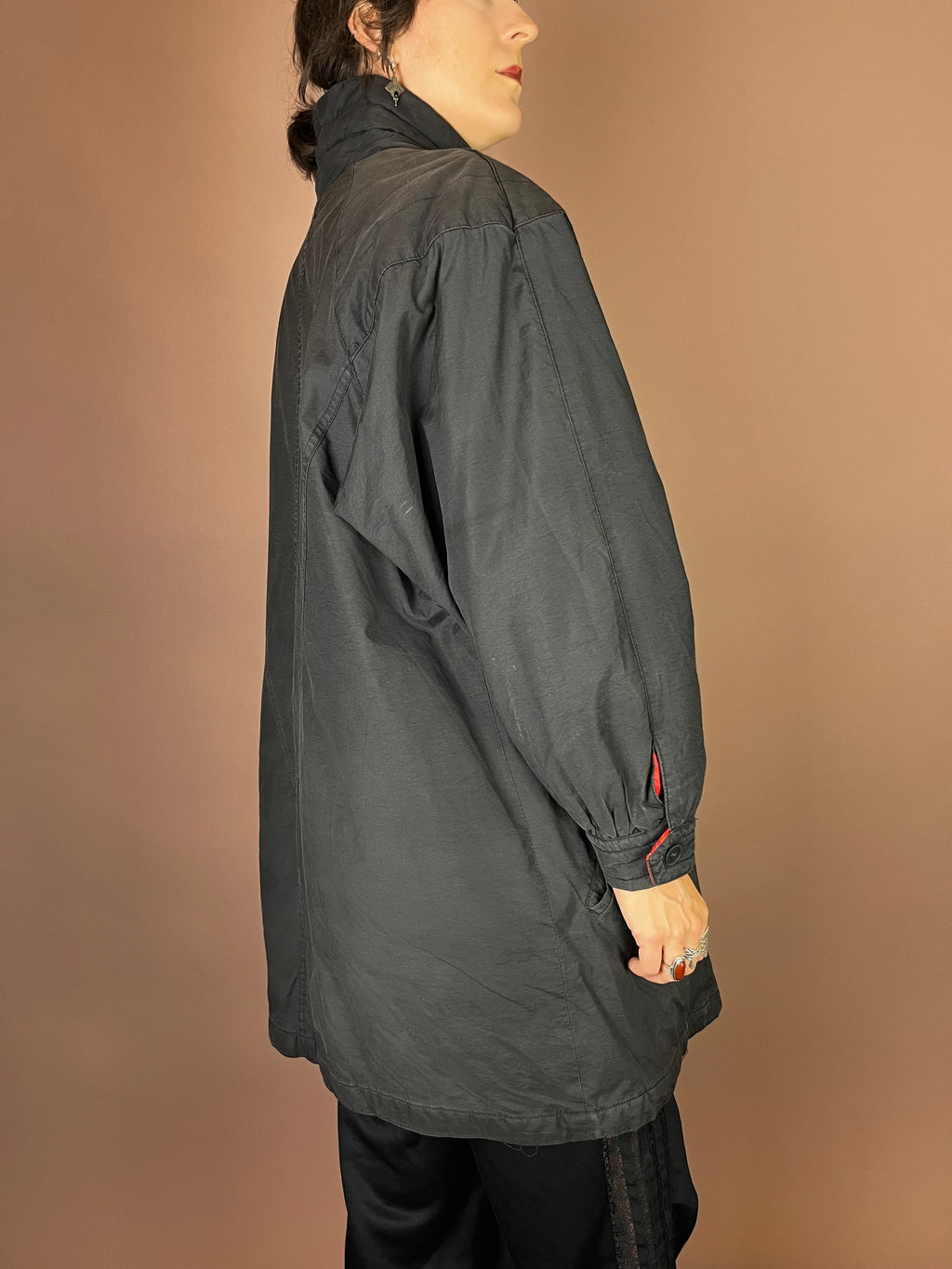 Rot gefütterter Winterparka in Schwarz oversized Gr. 38