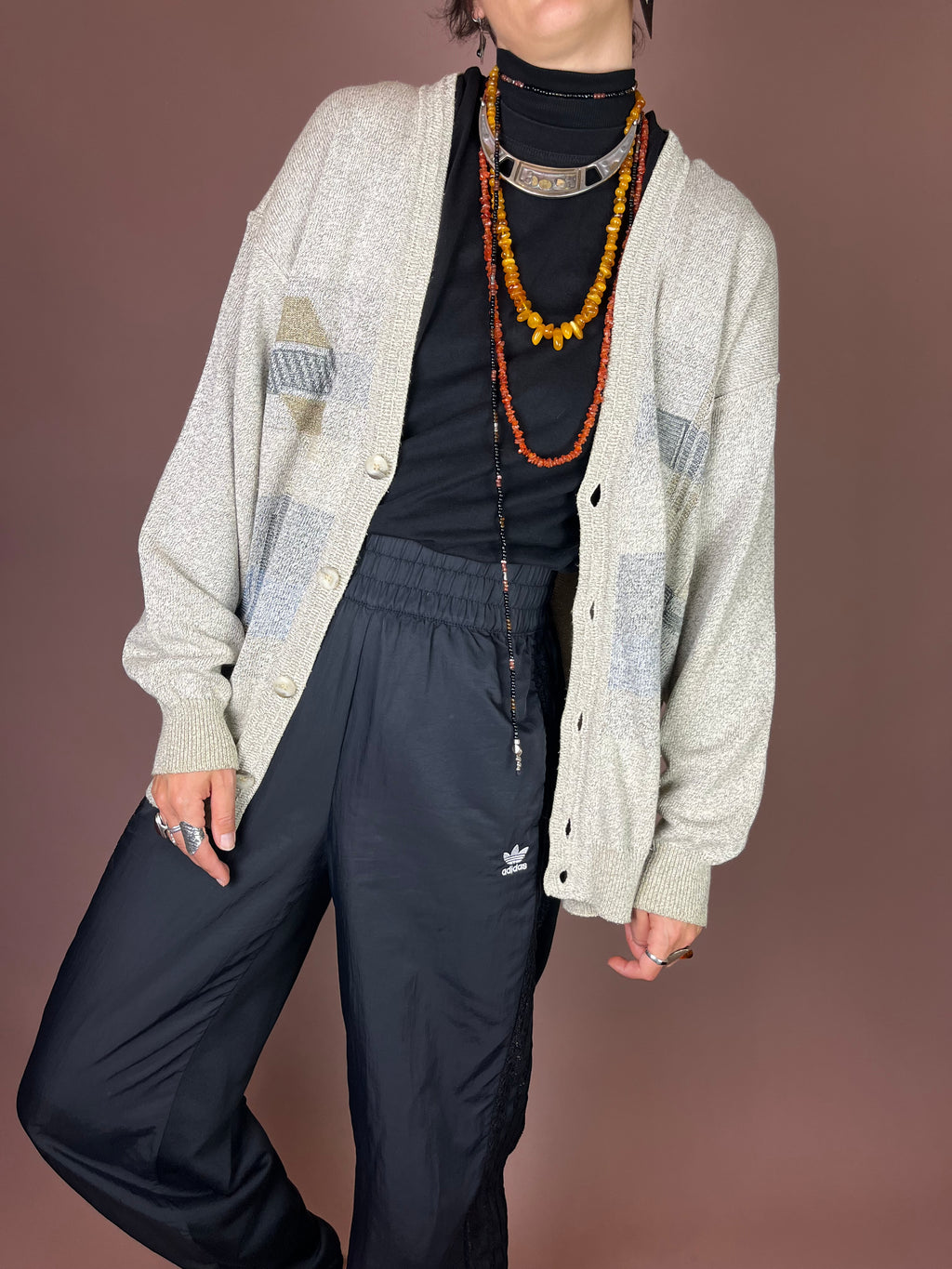 Cardigan mit grafischem Strickmuster in Beige Grau Gr. M