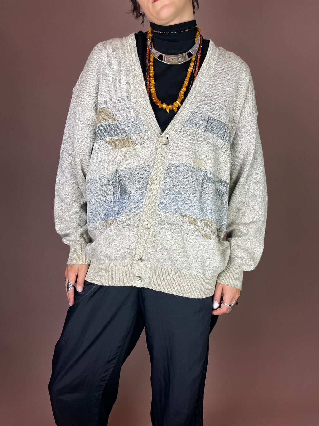 Cardigan mit grafischem Strickmuster in Beige Grau Gr. M