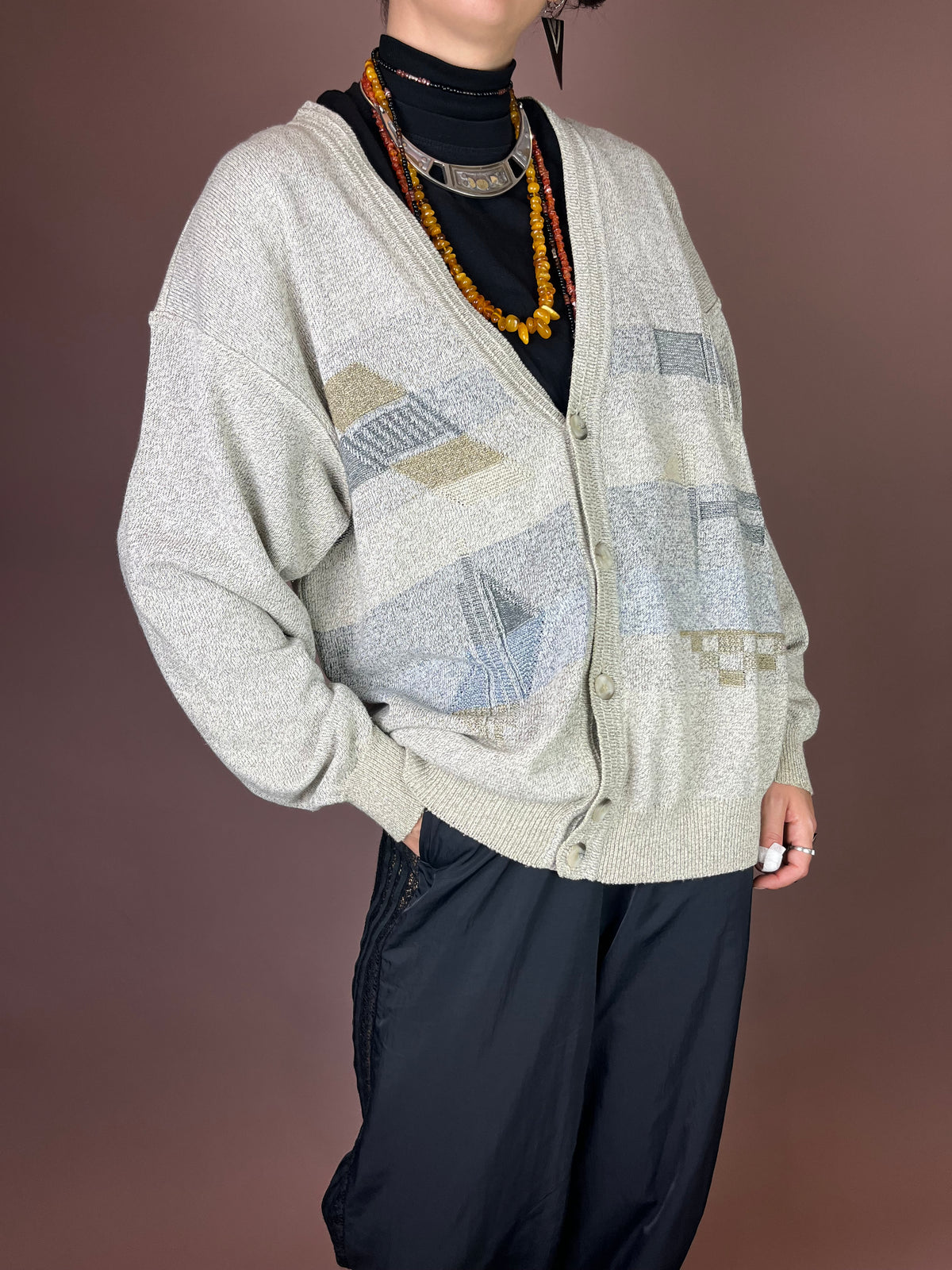 Cardigan mit grafischem Strickmuster in Beige Grau Gr. M