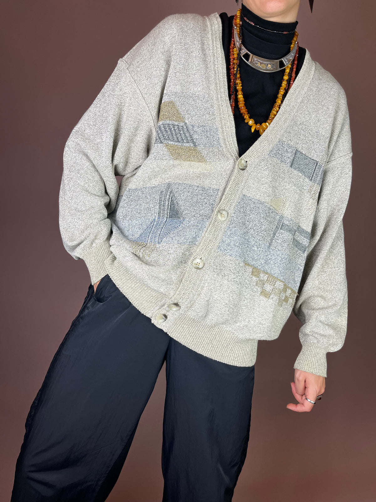 Cardigan mit grafischem Strickmuster in Beige Grau Gr. M