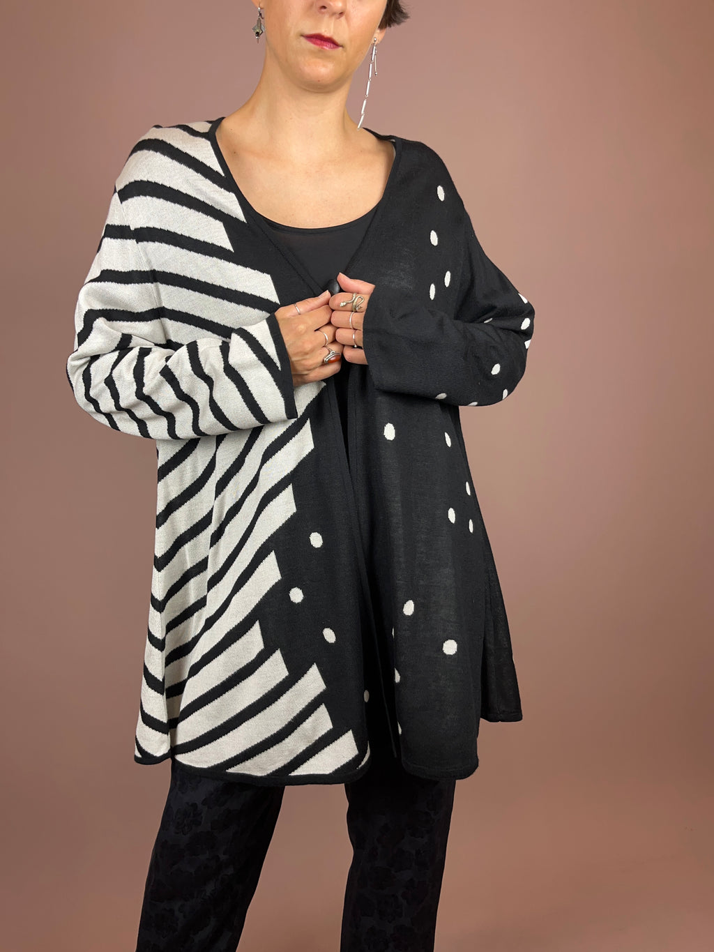 Cardigan Black And White Dots Gr. 42