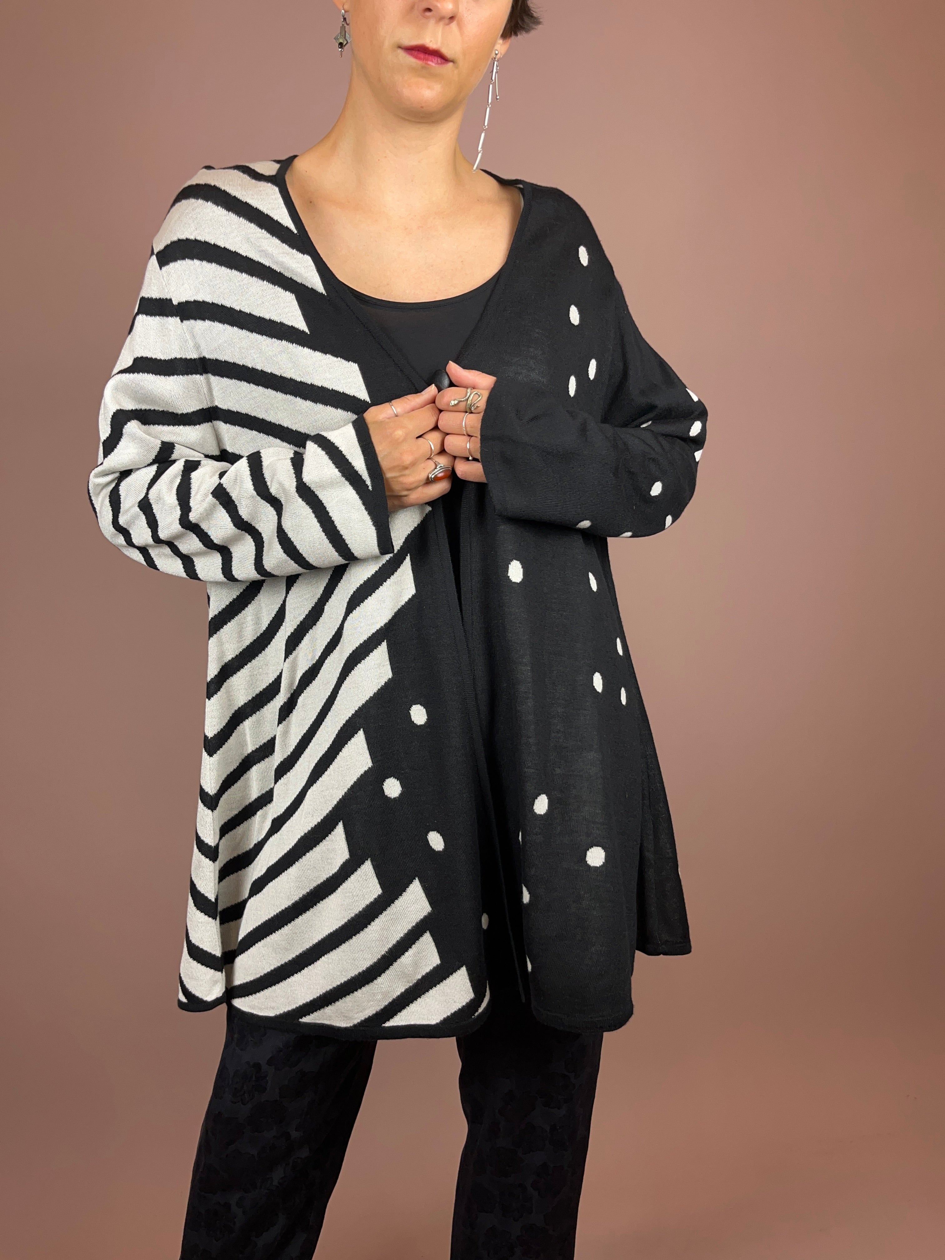 Cardigan Black And White Dots Gr. 42
