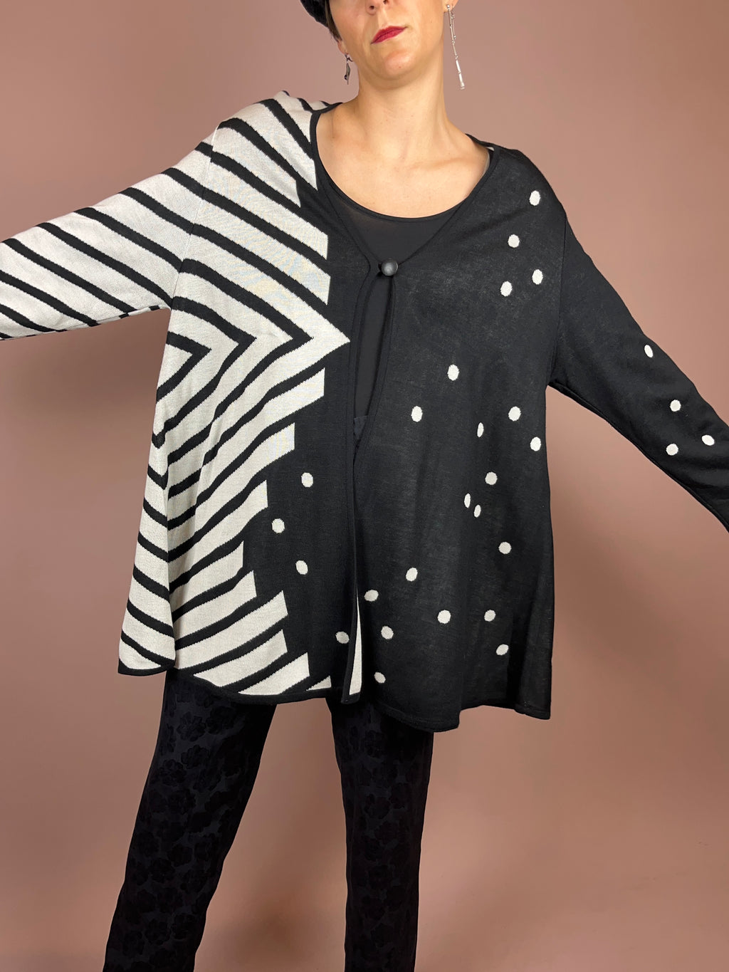 Cardigan Black And White Dots Gr. 42