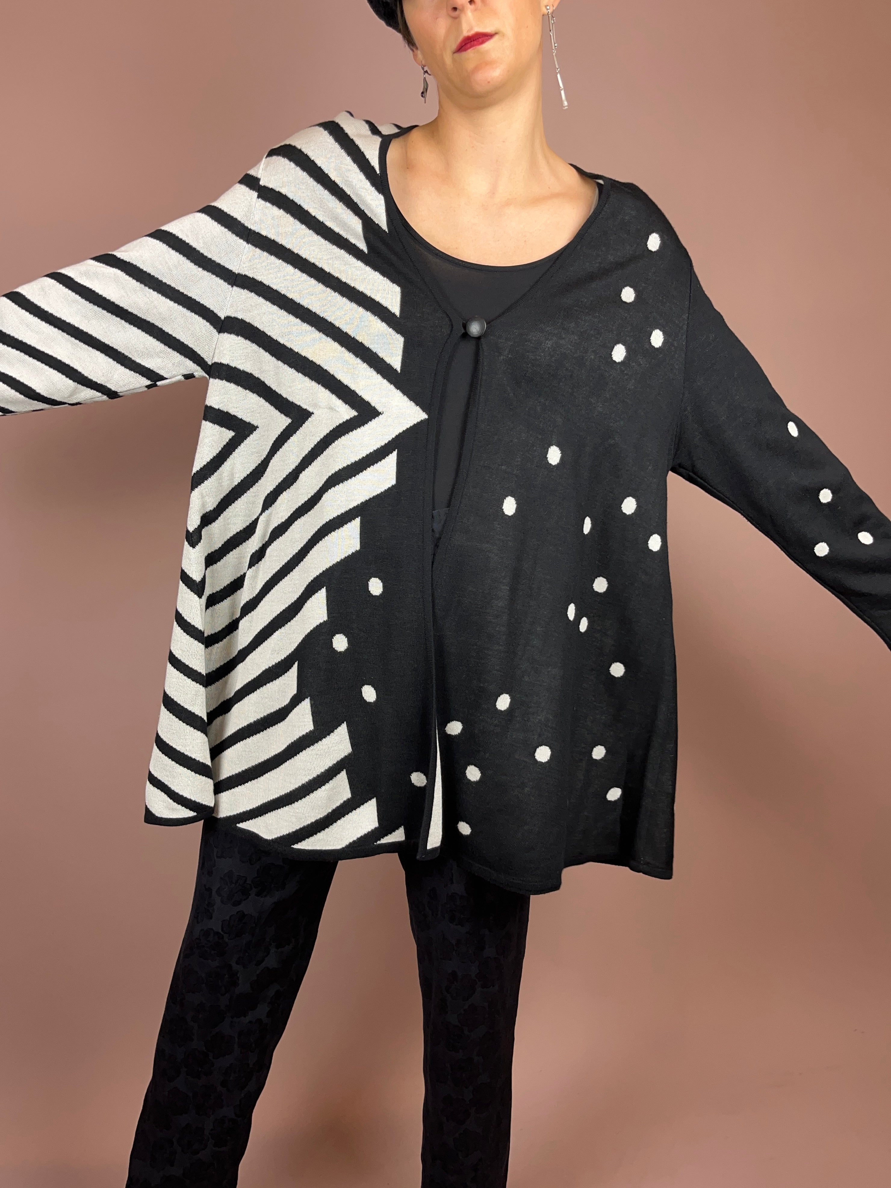 Cardigan Black And White Dots Gr. 42