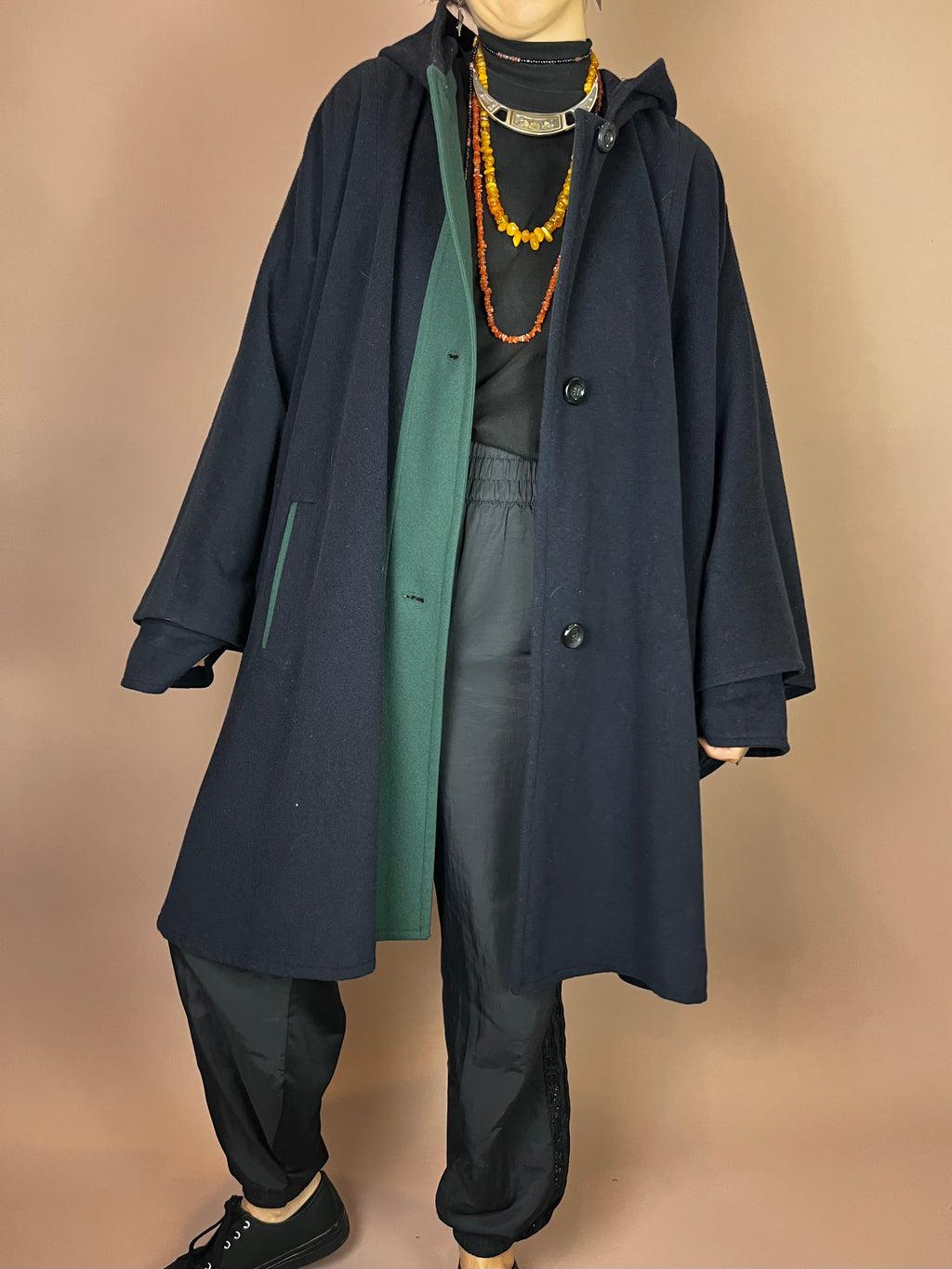 Dramatisches Wollcape mit Kapuze in Dunkelblau und Tannengrün Gr. 46