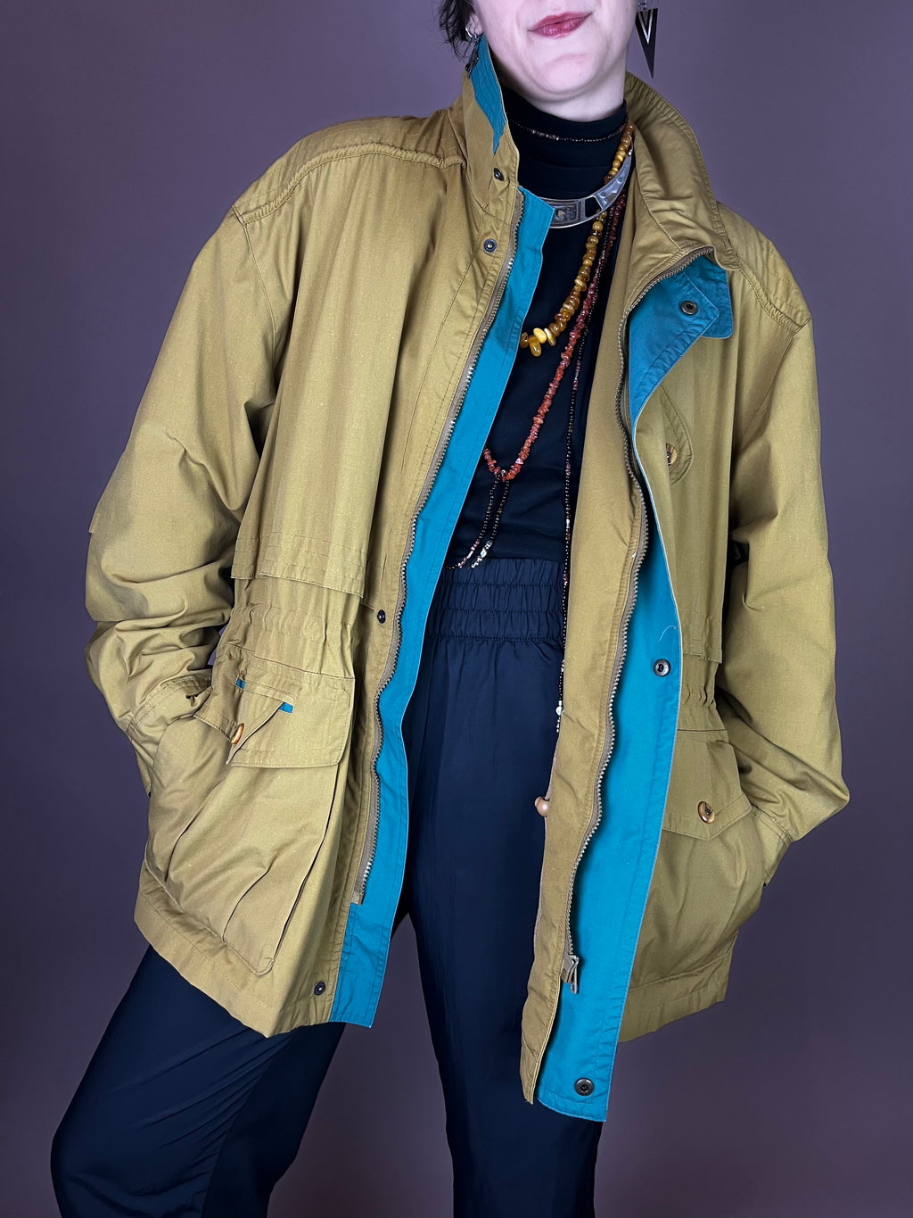 Senfgelbe 80er Utility Jacke mit petrolfarbenen Akzenten Gr. M