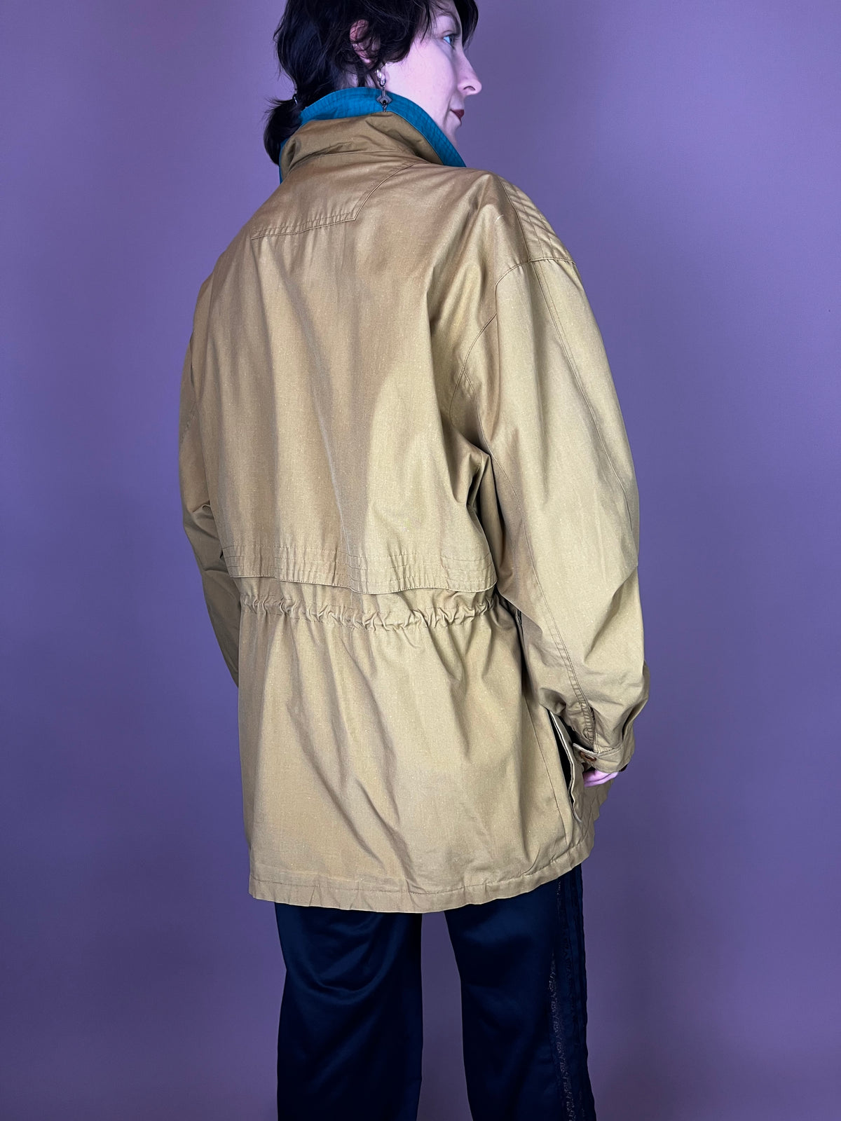 Senfgelbe 80er Utility Jacke mit petrolfarbenen Akzenten Gr. M