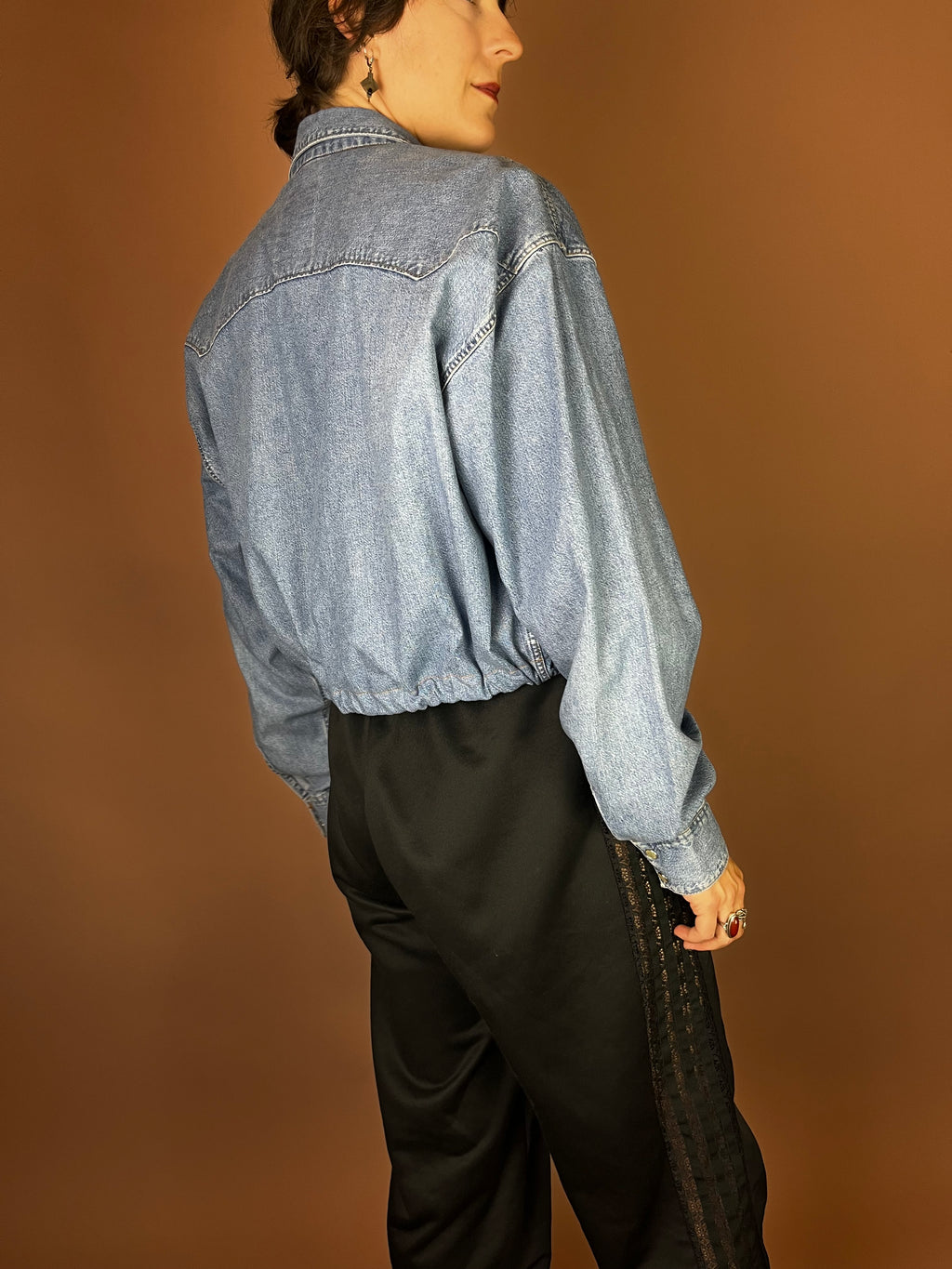Upcycling Jeanshemd im Two Tone Look cropped mit Tunnelzug Gr. 36-40