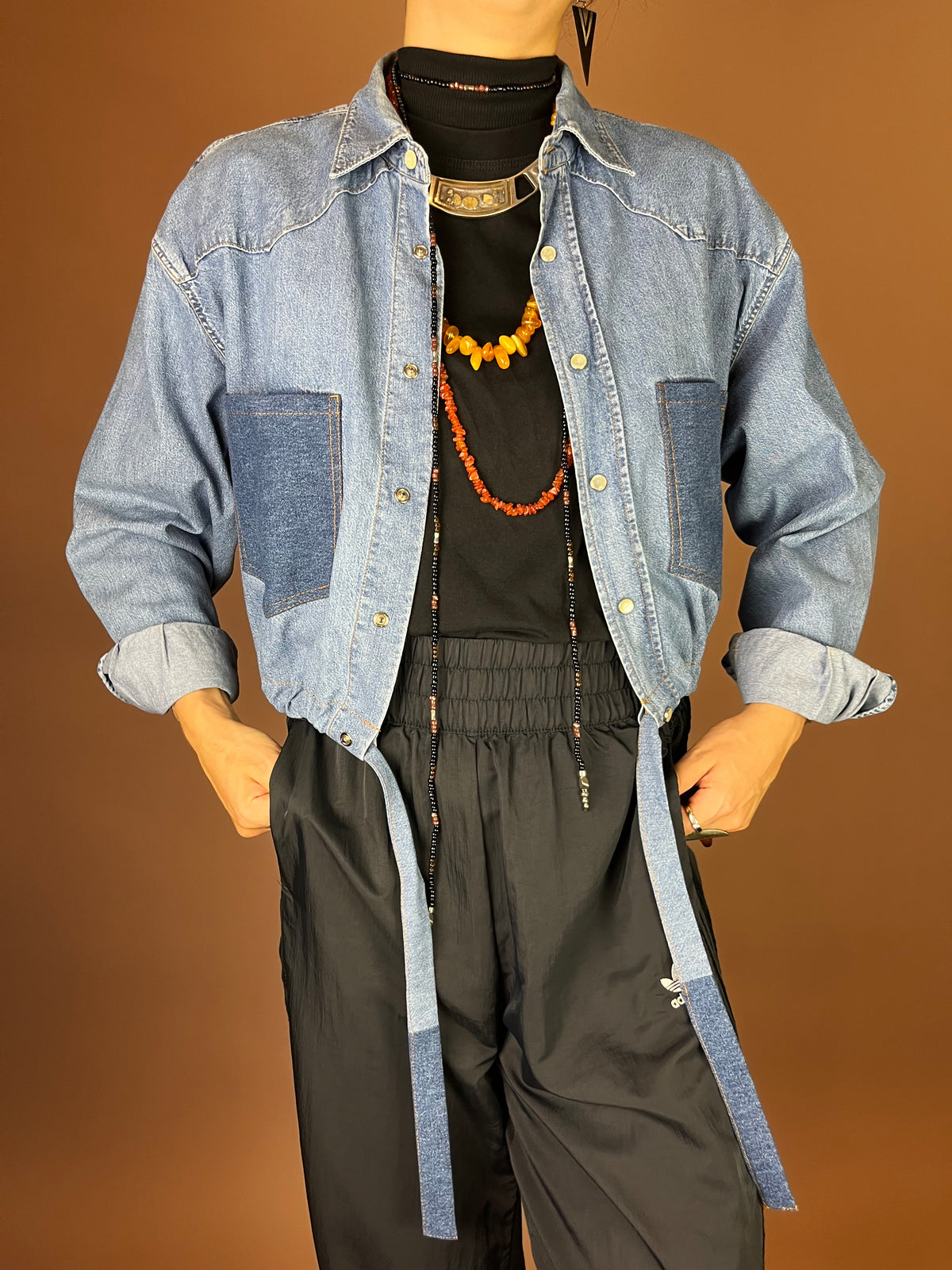 Upcycling Jeanshemd im Two Tone Look cropped mit Tunnelzug Gr. 36-40