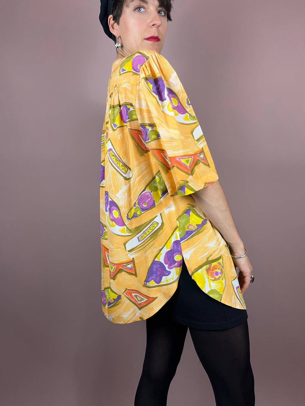 Blouse Yellow Violet Flowers Gr. 44