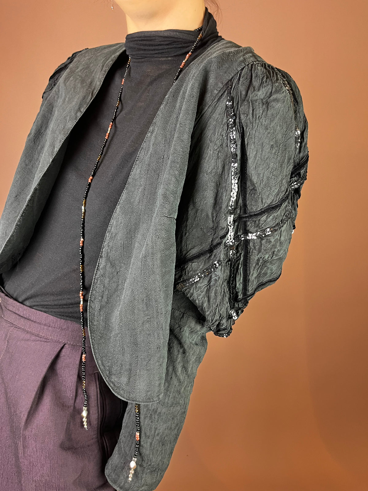 Bolero Blazer Seide Anthrazit Pailletten Puffärmel Gr. 38